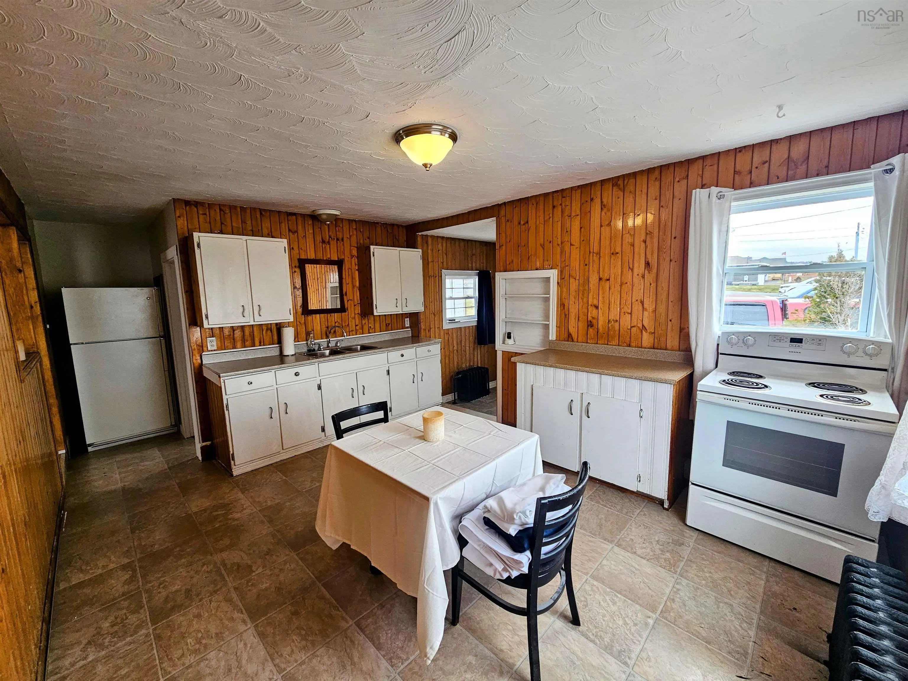 115 Connaught Avenue, Glace Bay Ns B1a 4r4, 2 Bedrooms Bedrooms, ,1 BathroomBathrooms,Residential,For Sale,Connaught,202508360