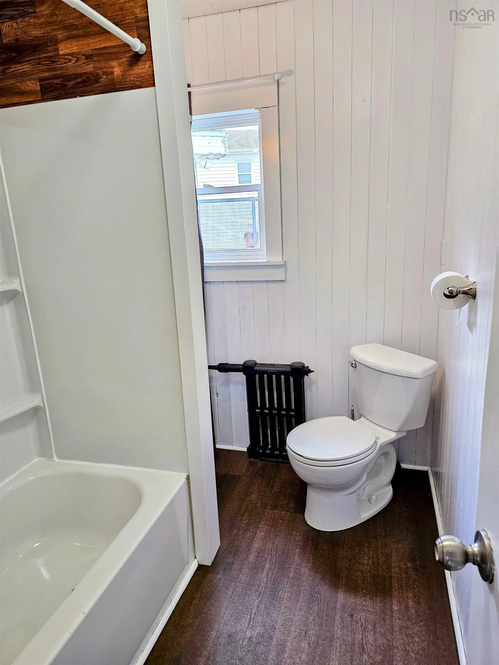 115 Connaught Avenue, Glace Bay Ns B1a 4r4, 2 Bedrooms Bedrooms, ,1 BathroomBathrooms,Residential,For Sale,Connaught,202508360