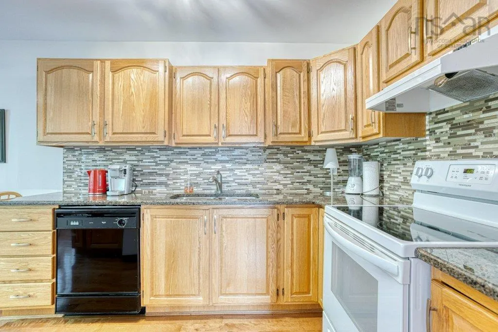 51 Brookshire Court, Bedford, NS B4A 4E2, 3 Bedrooms Bedrooms, ,2 BathroomsBathrooms,Residential,For Sale,Brookshire,202522331