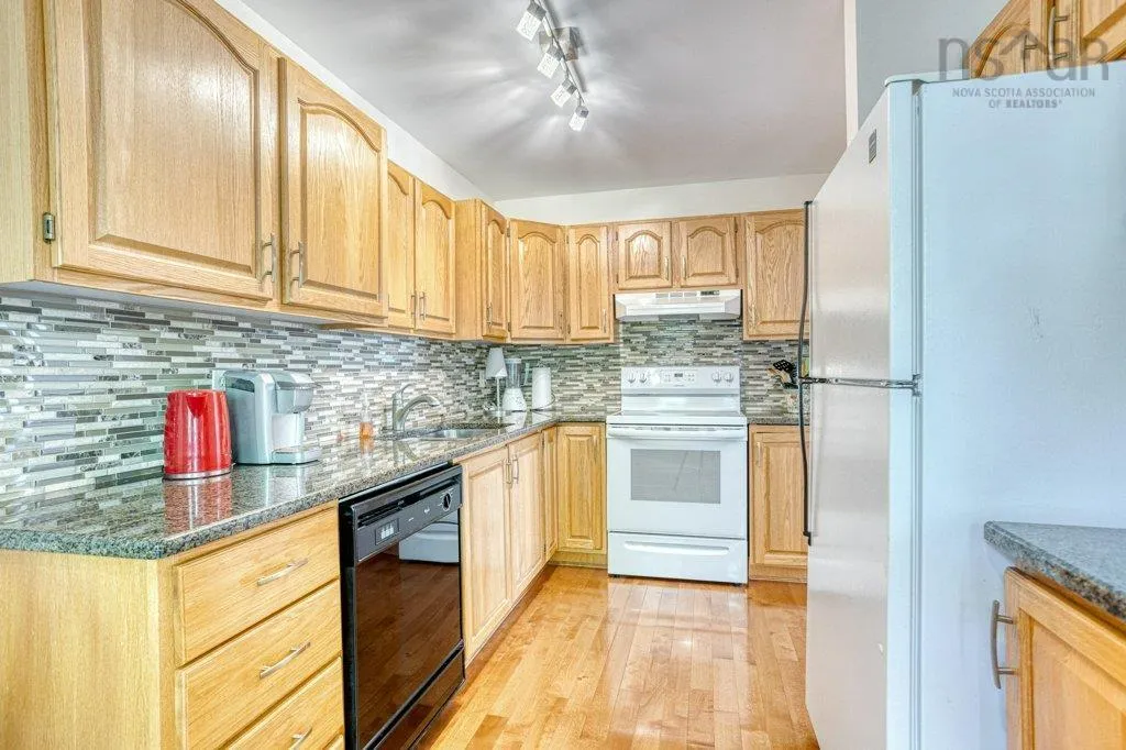 51 Brookshire Court, Bedford, NS B4A 4E2, 3 Bedrooms Bedrooms, ,2 BathroomsBathrooms,Residential,For Sale,Brookshire,202522331