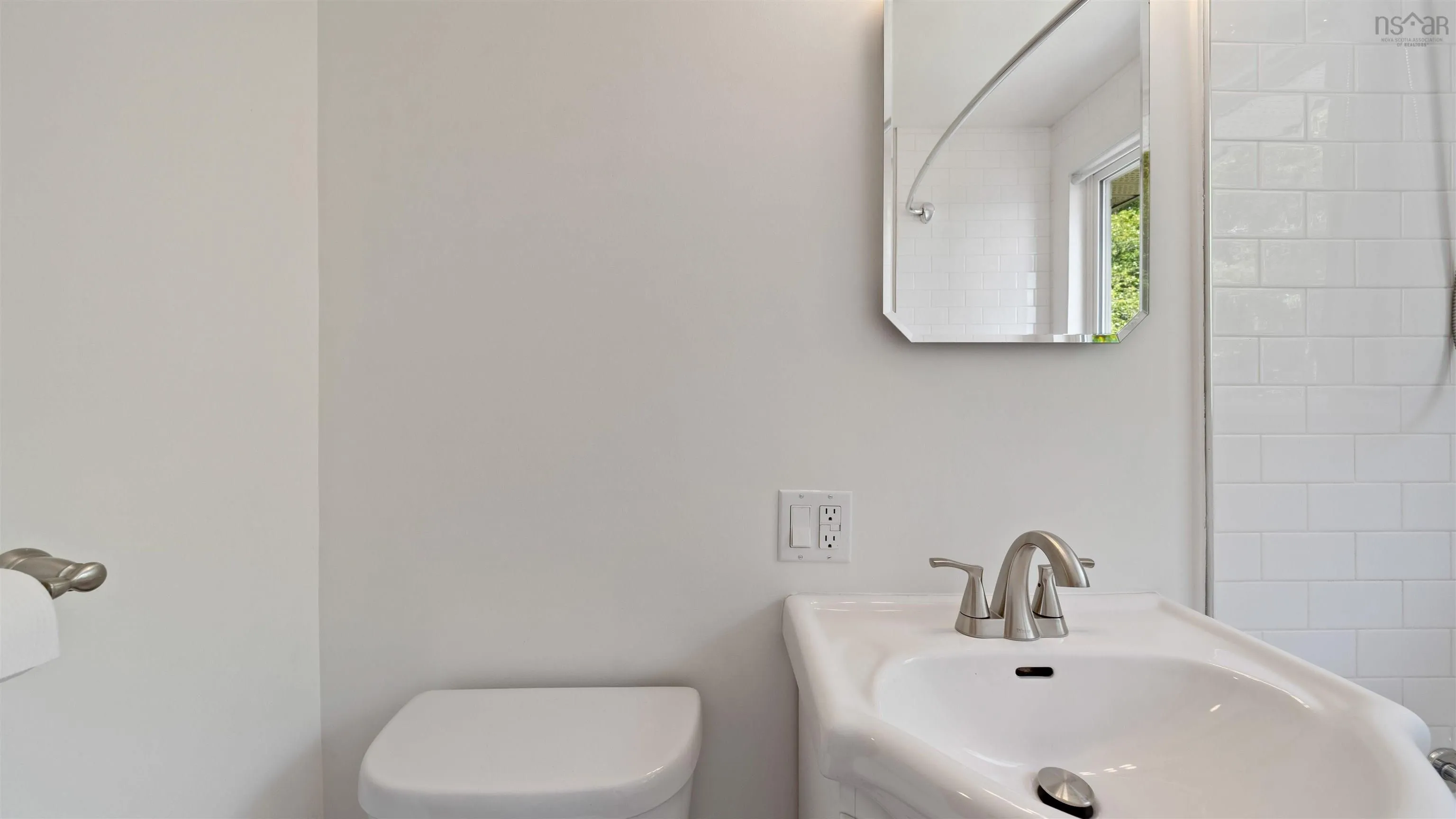 8/8a David Street, Dartmouth, NS B2X 1P6, 6 Bedrooms Bedrooms, ,Residential Income,For Sale,David,202518685