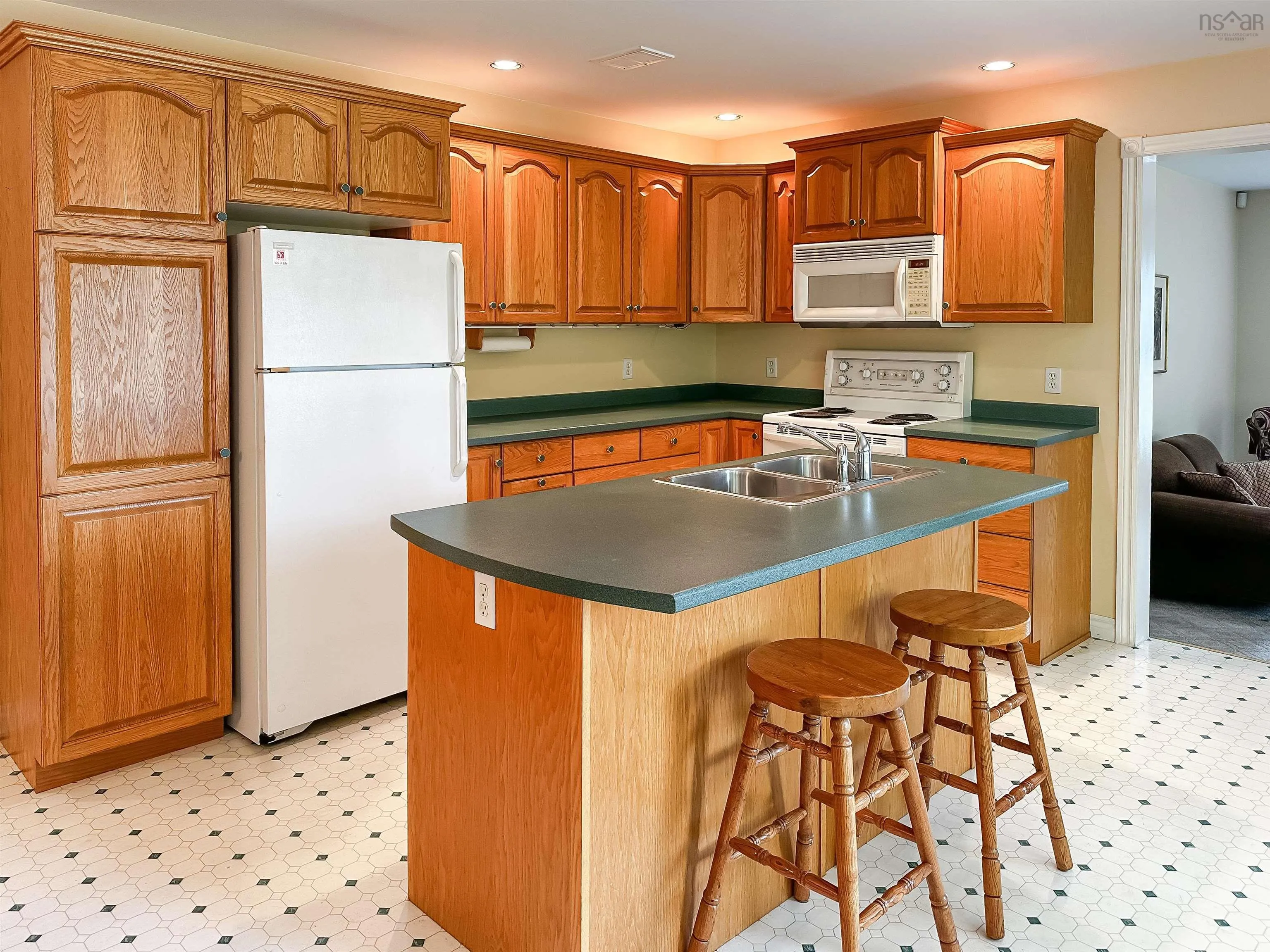 28 Bishop Avenue, New Minas, NS B4N 3N9, 3 Bedrooms Bedrooms, ,3 BathroomsBathrooms,Residential,For Sale,Bishop,202522966