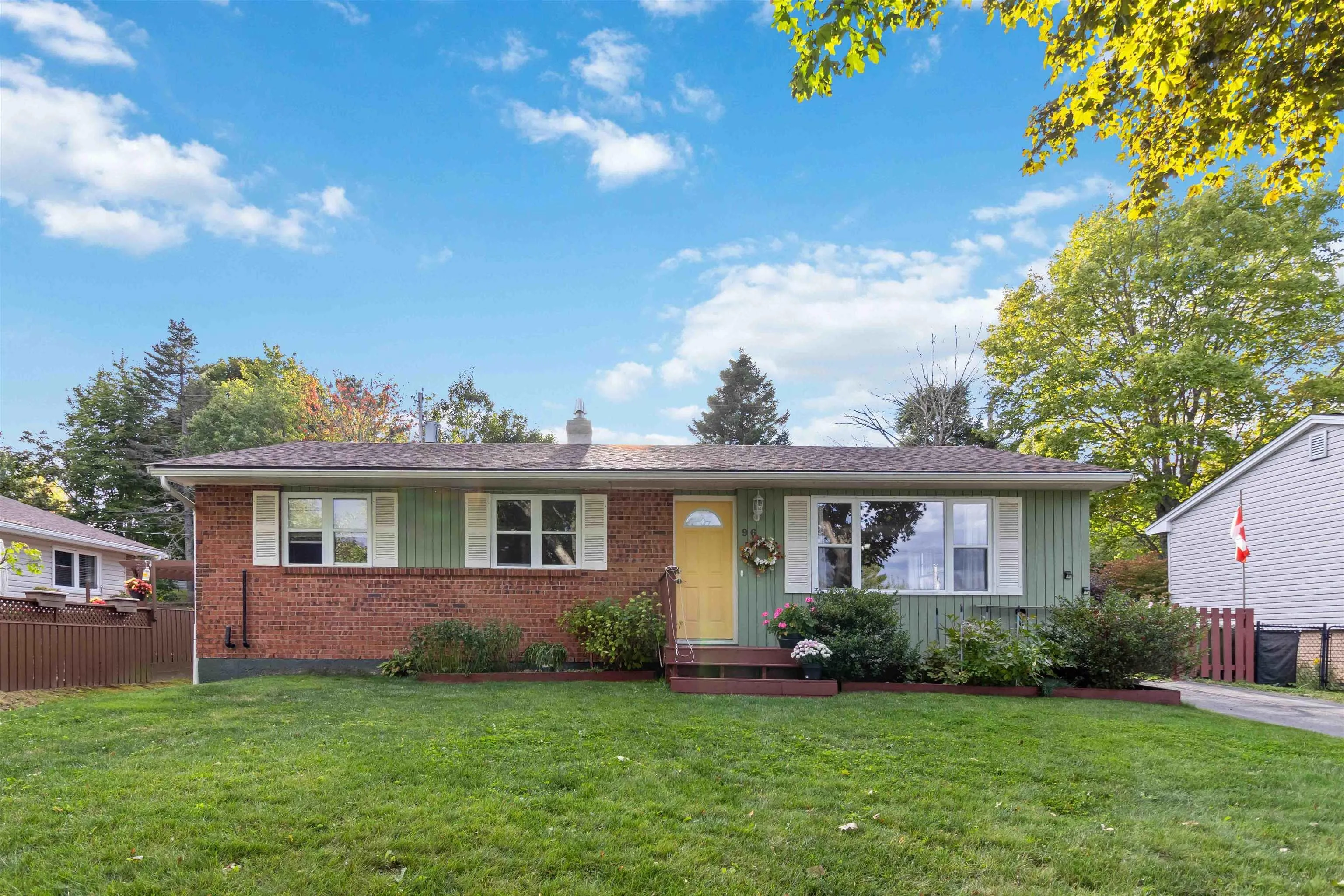 96 Attwood Crescent, Dartmouth, NS B2V 1G7, 4 Bedrooms Bedrooms, ,2 BathroomsBathrooms,Residential,For Sale,Attwood,202523793