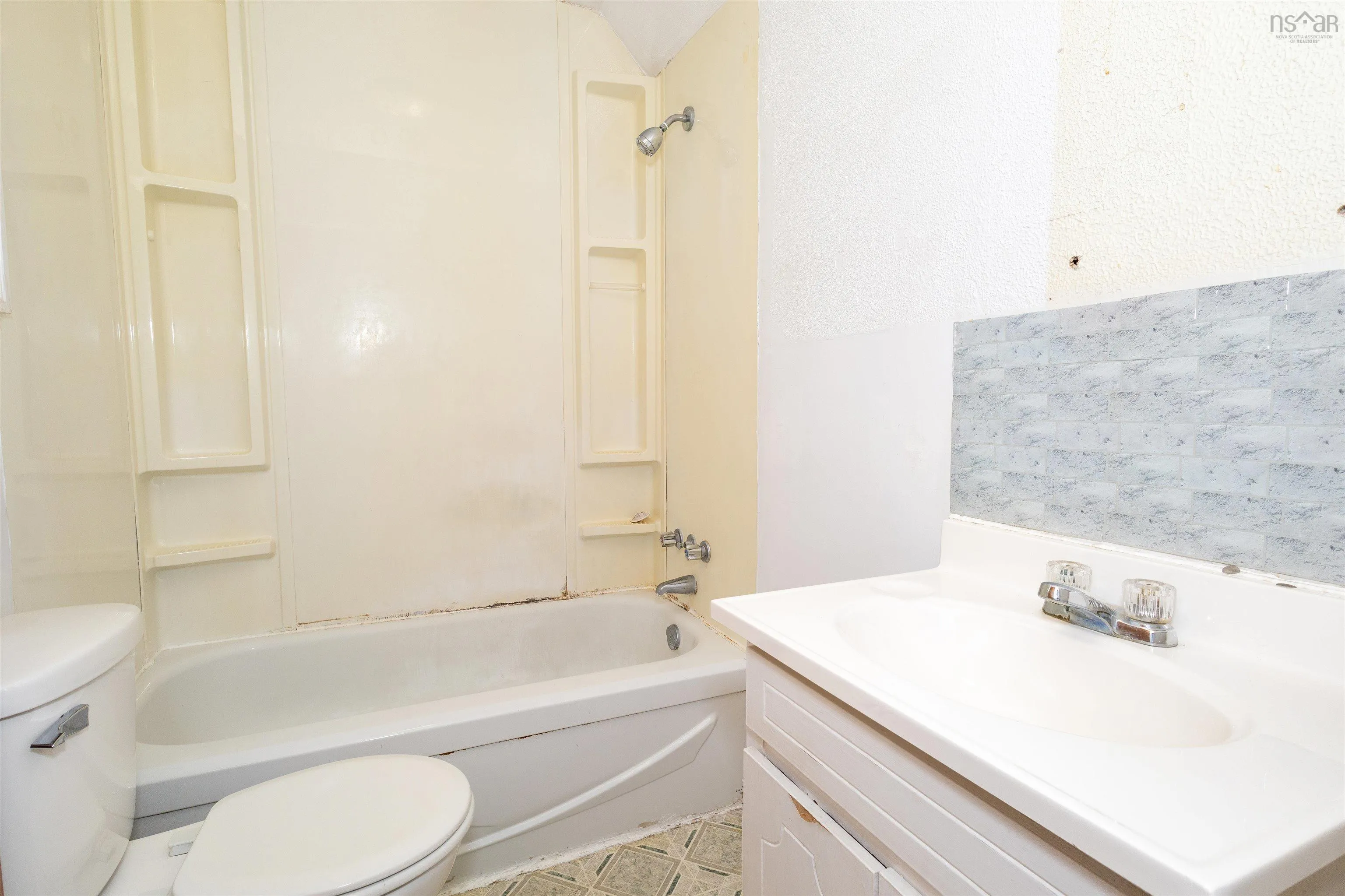 332 Townsend Street, Sydney, NS B1P 5G2, 4 Bedrooms Bedrooms, ,2 BathroomsBathrooms,Residential,For Sale,Townsend,202512953