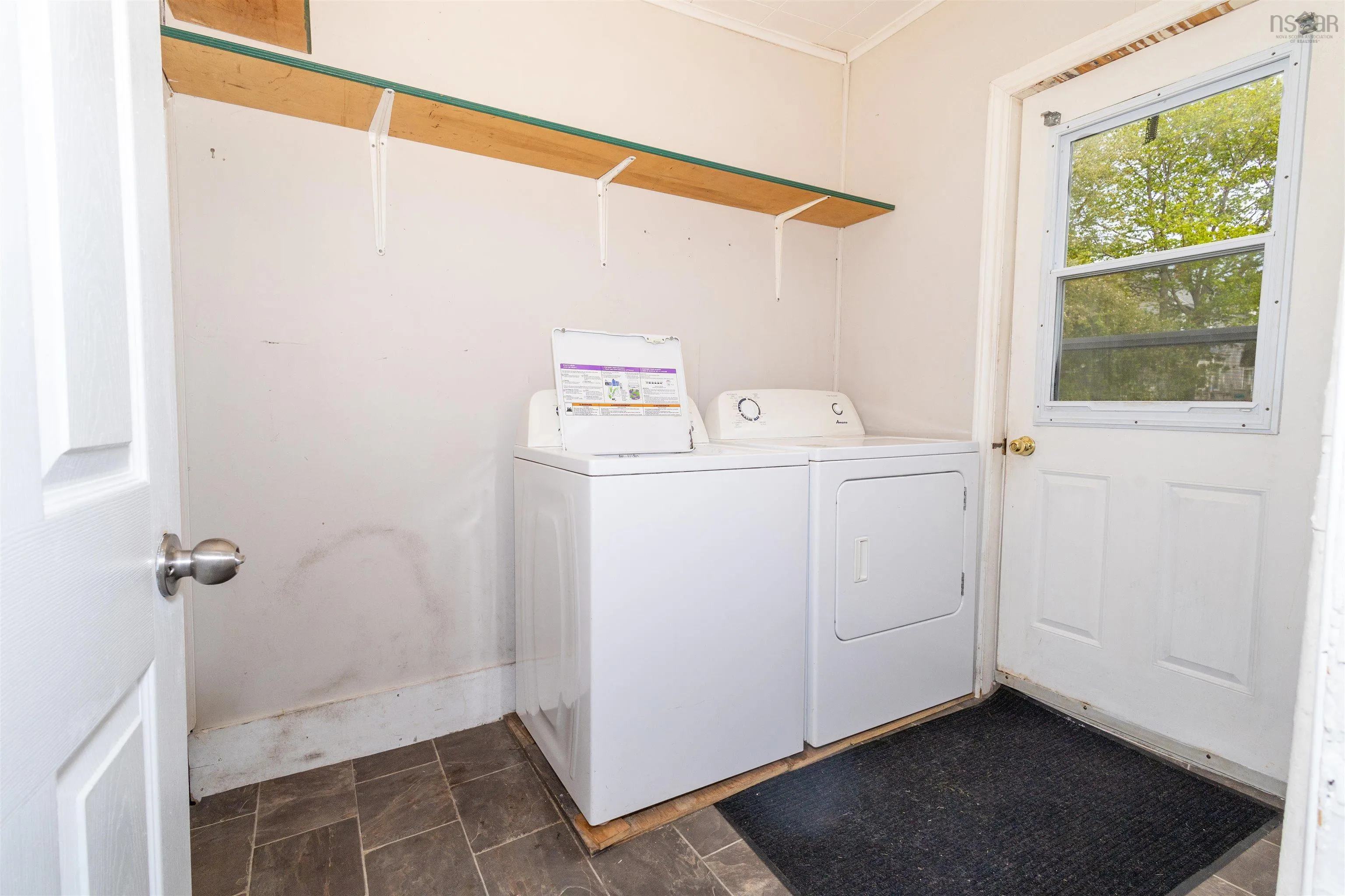 332 Townsend Street, Sydney, NS B1P 5G2, 4 Bedrooms Bedrooms, ,2 BathroomsBathrooms,Residential,For Sale,Townsend,202512953