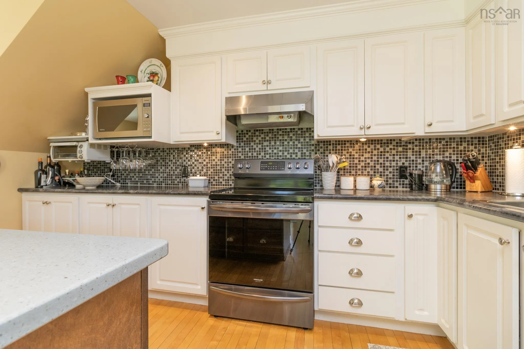 15 Elm Street, Yarmouth Ns B5a 2p8, 3 Bedrooms Bedrooms, ,3 BathroomsBathrooms,Residential,For Sale,Elm Street,202313038