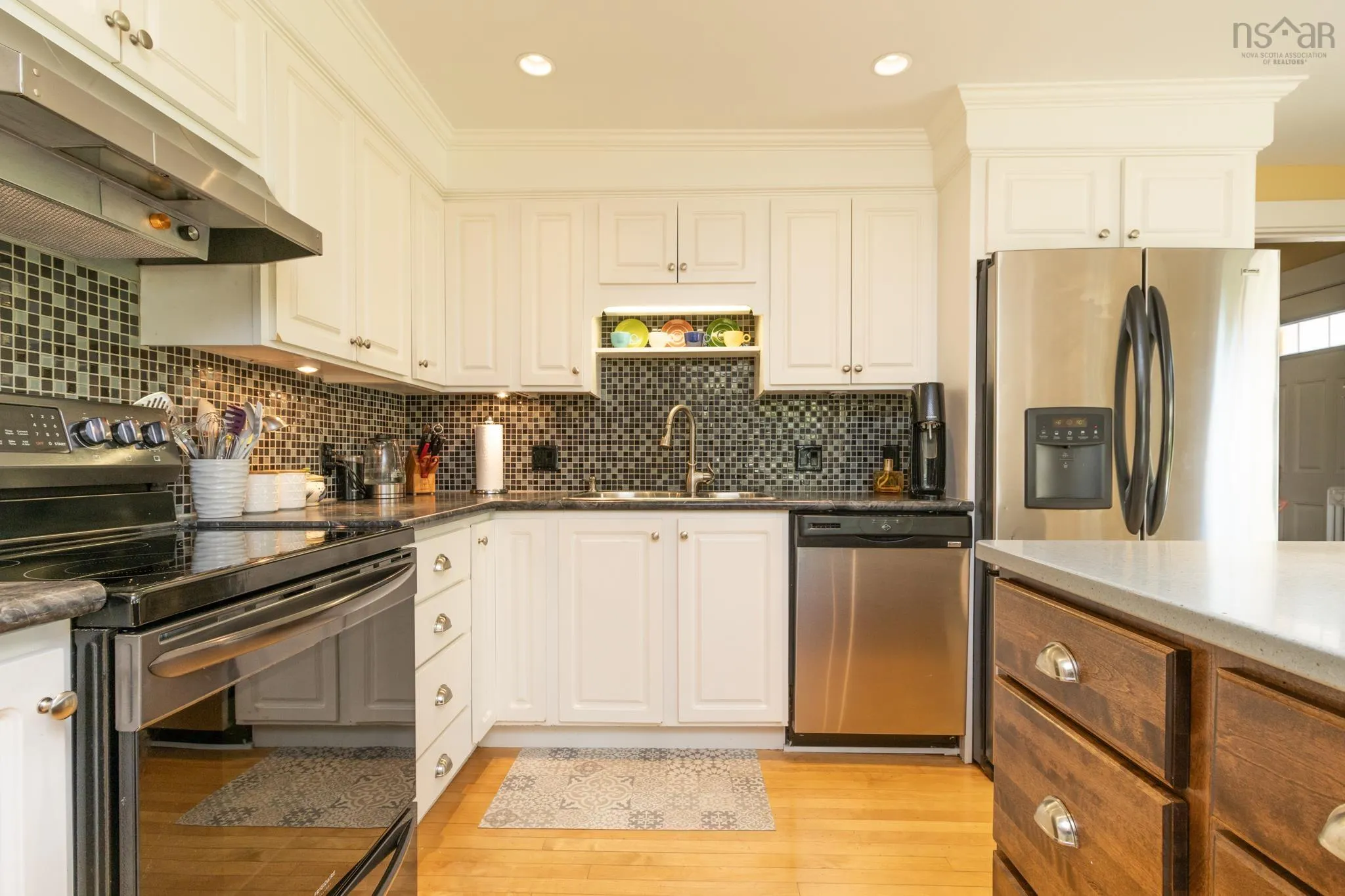 15 Elm Street, Yarmouth Ns B5a 2p8, 3 Bedrooms Bedrooms, ,3 BathroomsBathrooms,Residential,For Sale,Elm Street,202313038