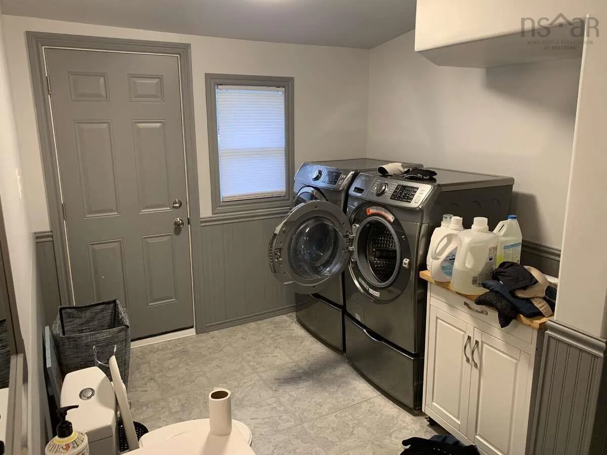 815 Mill Lake Road, Hubbards, NS B0J 1T0, 2 Bedrooms Bedrooms, ,1 BathroomBathrooms,Residential,For Sale,Mill Lake,202519993