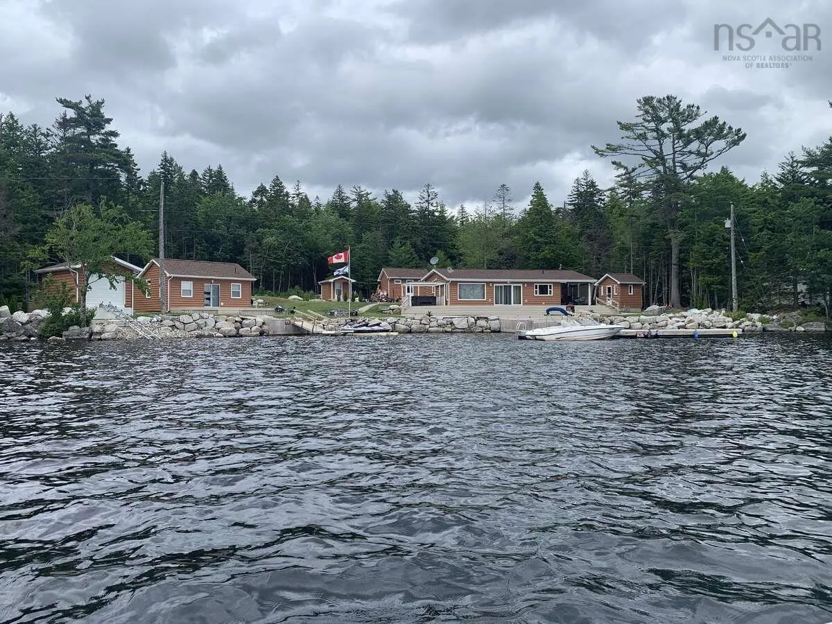 815 Mill Lake Road, Hubbards, NS B0J 1T0, 2 Bedrooms Bedrooms, ,1 BathroomBathrooms,Residential,For Sale,Mill Lake,202519993