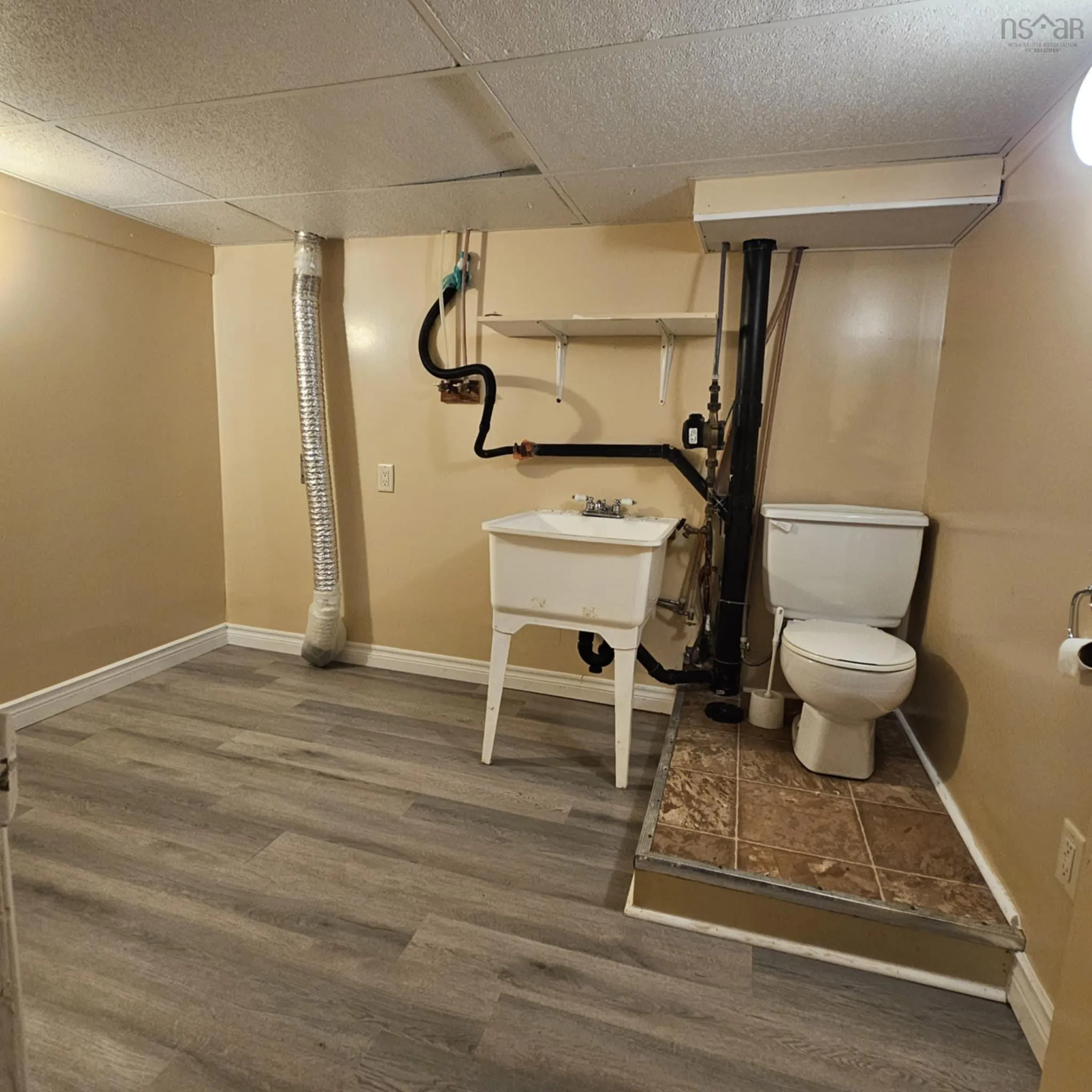 43 Colby Street, Sydney, NS B1P 3P9, 2 Bedrooms Bedrooms, ,2 BathroomsBathrooms,Residential,For Sale,Colby,202518623