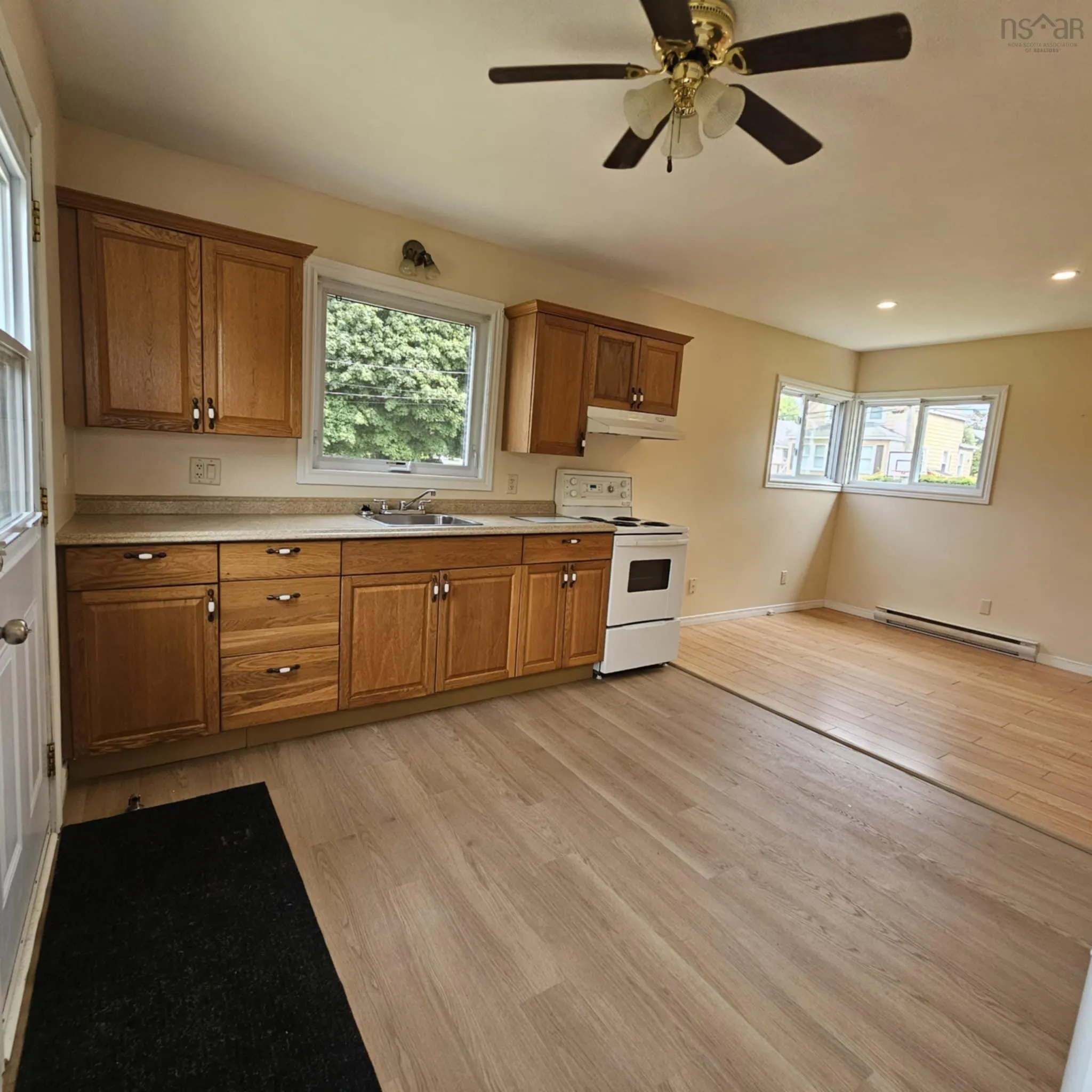 43 Colby Street, Sydney, NS B1P 3P9, 2 Bedrooms Bedrooms, ,2 BathroomsBathrooms,Residential,For Sale,Colby,202518623
