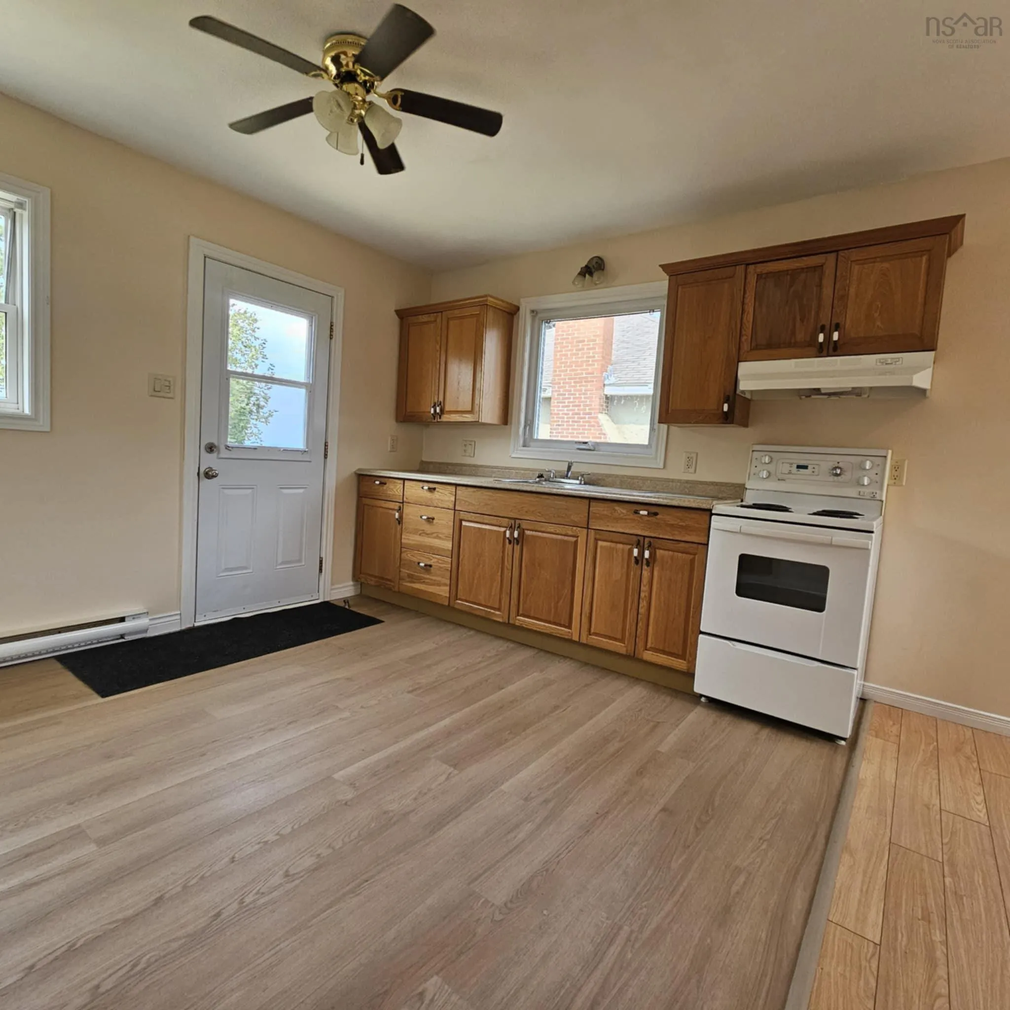 43 Colby Street, Sydney, NS B1P 3P9, 2 Bedrooms Bedrooms, ,2 BathroomsBathrooms,Residential,For Sale,Colby,202518623