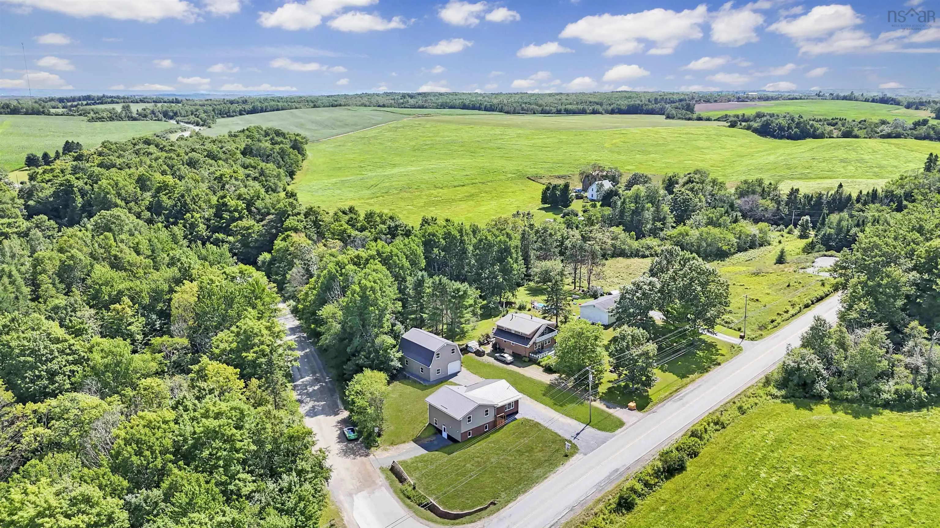 39 Robinson Road, Mill Village, NS B0N 2H0, 5 Bedrooms Bedrooms, ,2 BathroomsBathrooms,Residential,For Sale,Robinson,202521957
