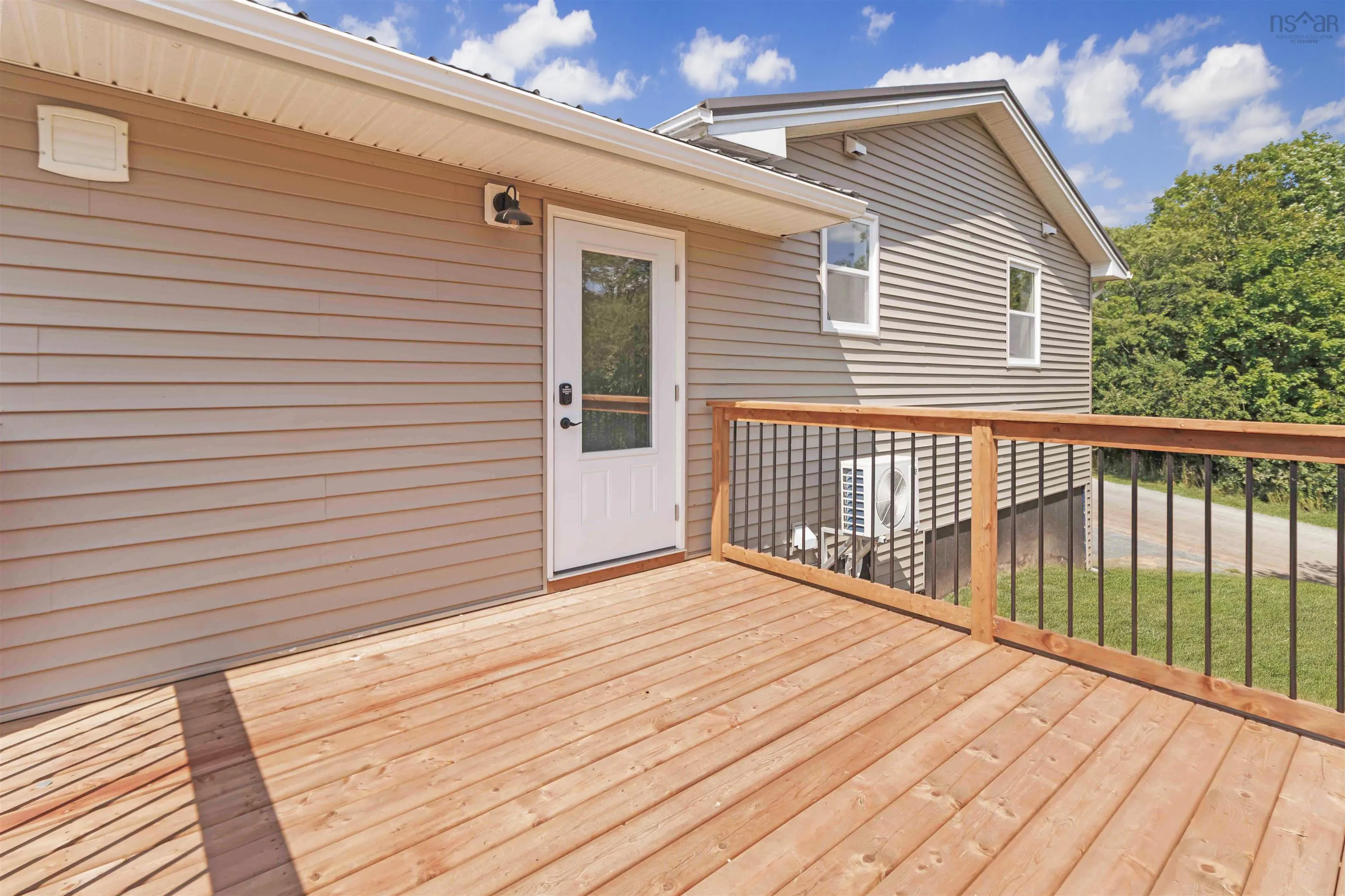 39 Robinson Road, Mill Village, NS B0N 2H0, 5 Bedrooms Bedrooms, ,2 BathroomsBathrooms,Residential,For Sale,Robinson,202521957