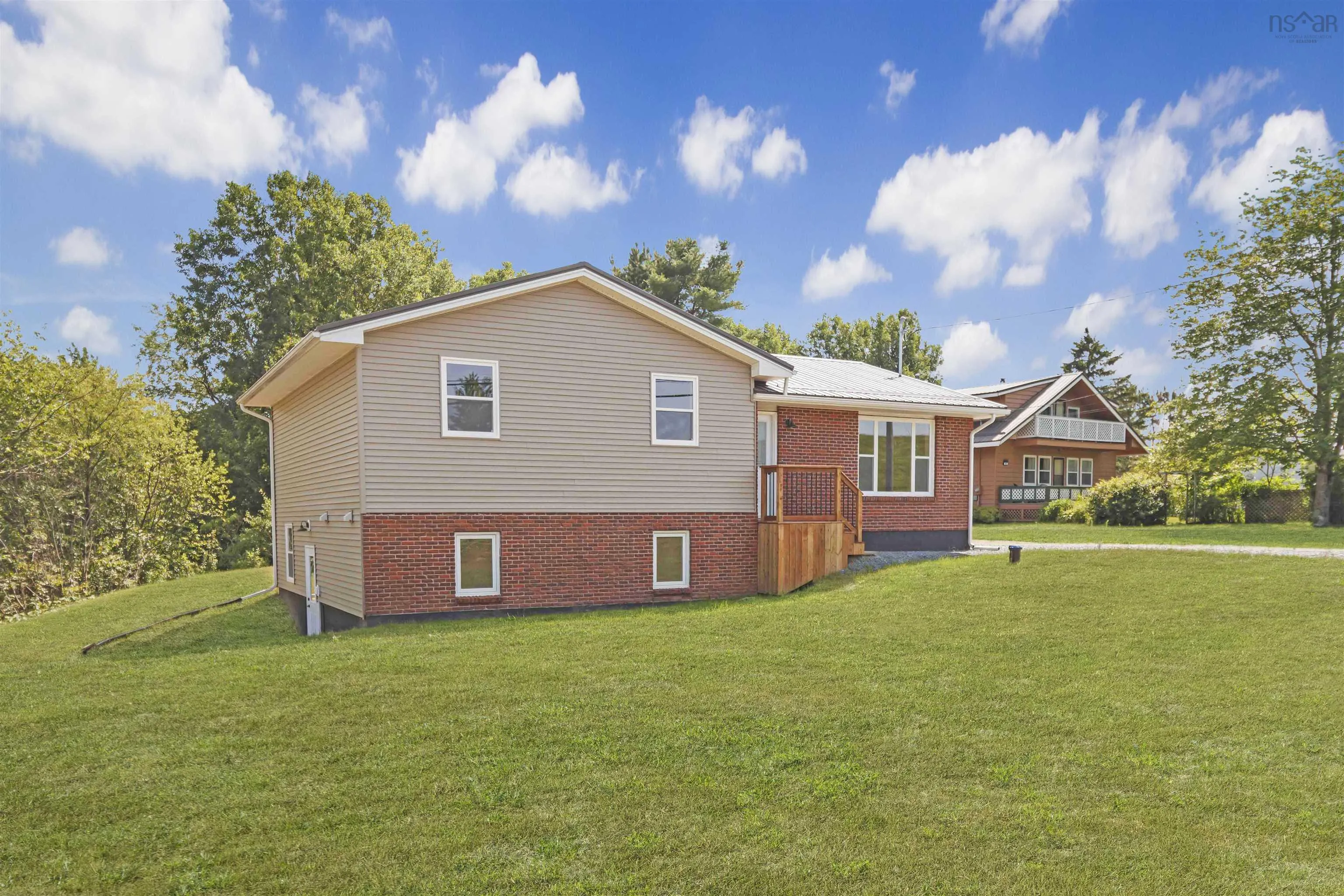 39 Robinson Road, Mill Village, NS B0N 2H0, 5 Bedrooms Bedrooms, ,2 BathroomsBathrooms,Residential,For Sale,Robinson,202521957