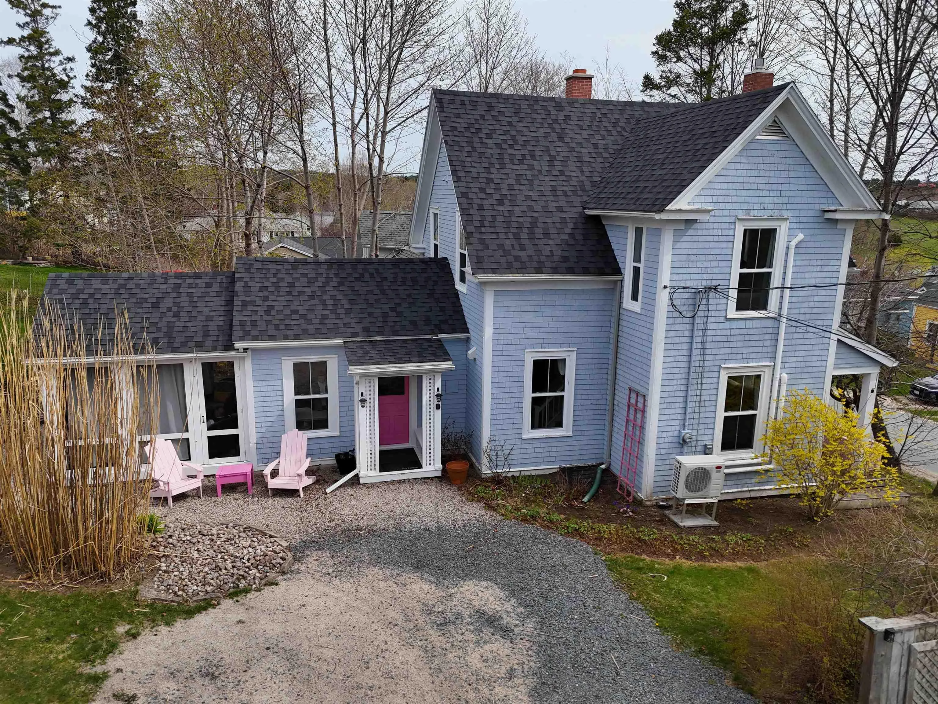 89&93 Queen Street, Chester, NS B0J 1J0, 4 Bedrooms Bedrooms, ,1 BathroomBathrooms,Residential,For Sale,Queen,202510386