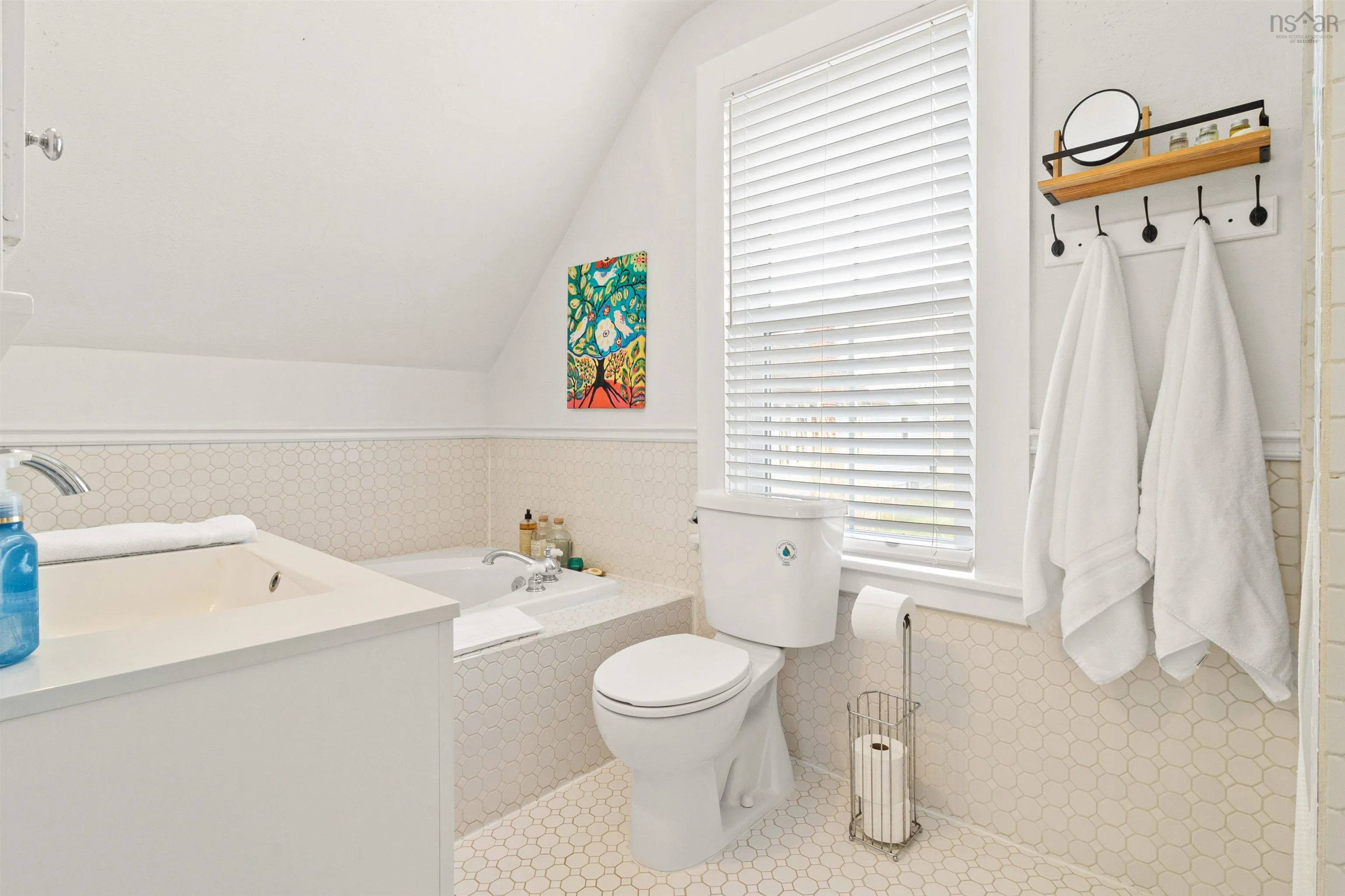 89&93 Queen Street, Chester, NS B0J 1J0, 4 Bedrooms Bedrooms, ,1 BathroomBathrooms,Residential,For Sale,Queen,202510386