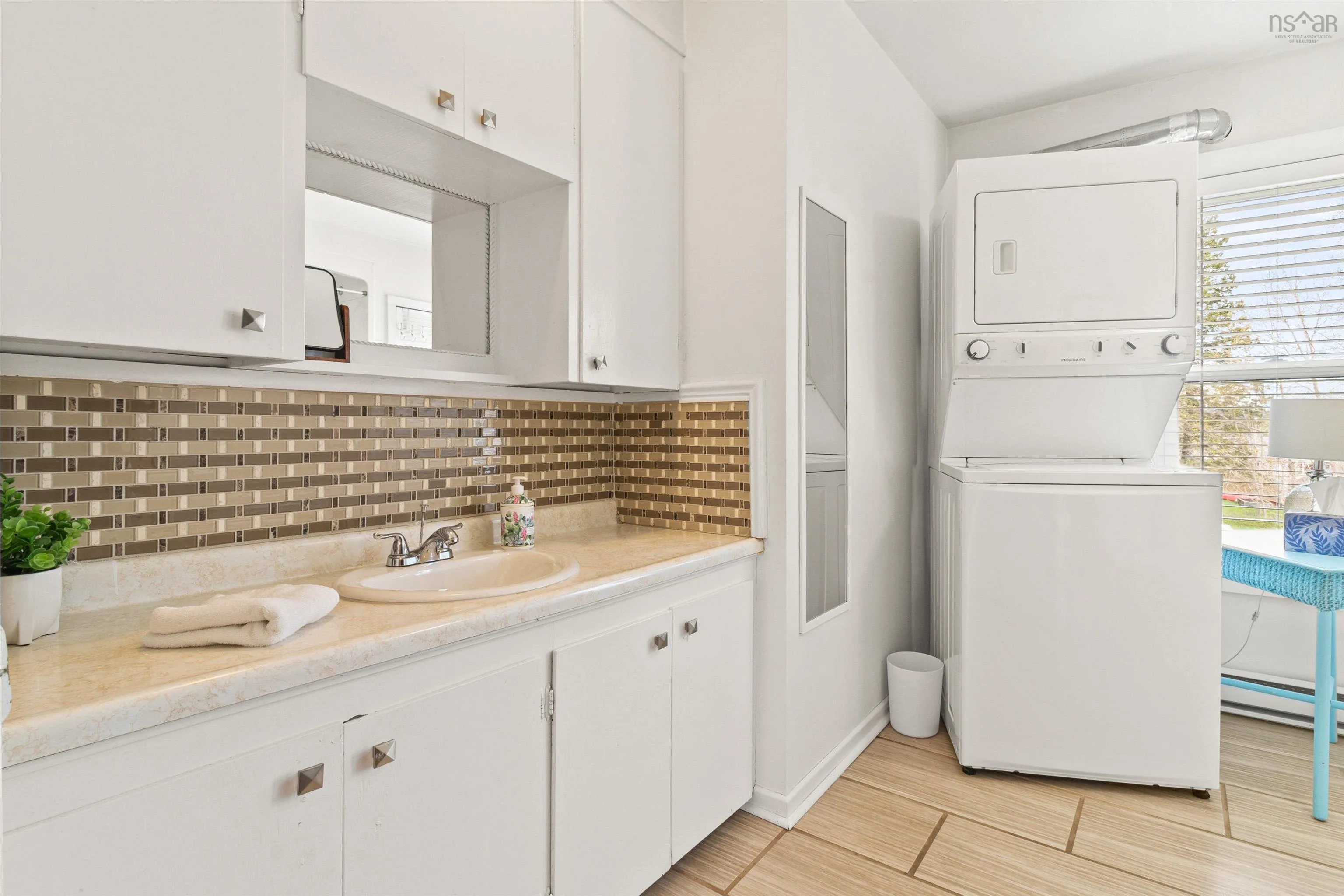 89&93 Queen Street, Chester, NS B0J 1J0, 4 Bedrooms Bedrooms, ,1 BathroomBathrooms,Residential,For Sale,Queen,202510386