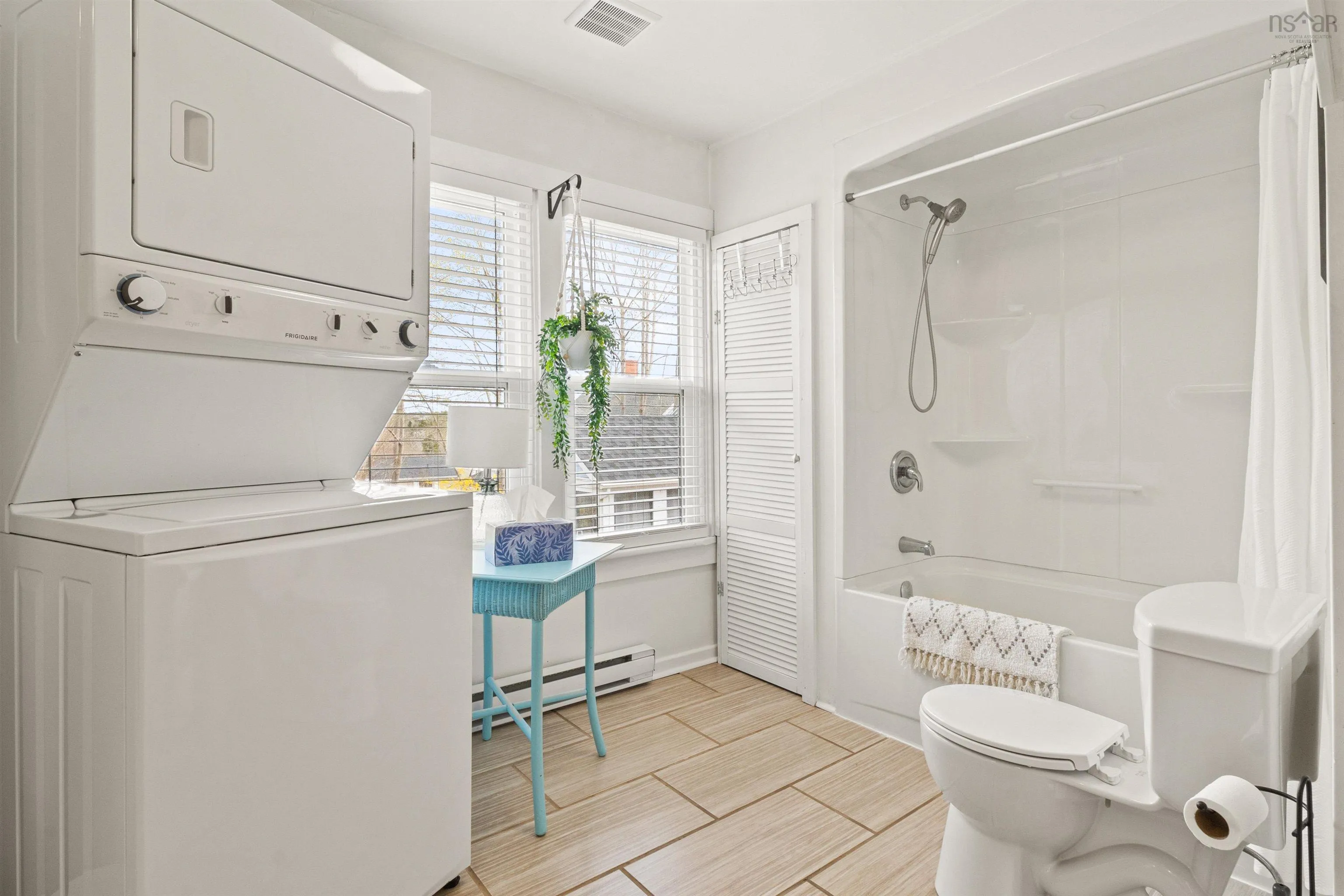 89&93 Queen Street, Chester, NS B0J 1J0, 4 Bedrooms Bedrooms, ,1 BathroomBathrooms,Residential,For Sale,Queen,202510386