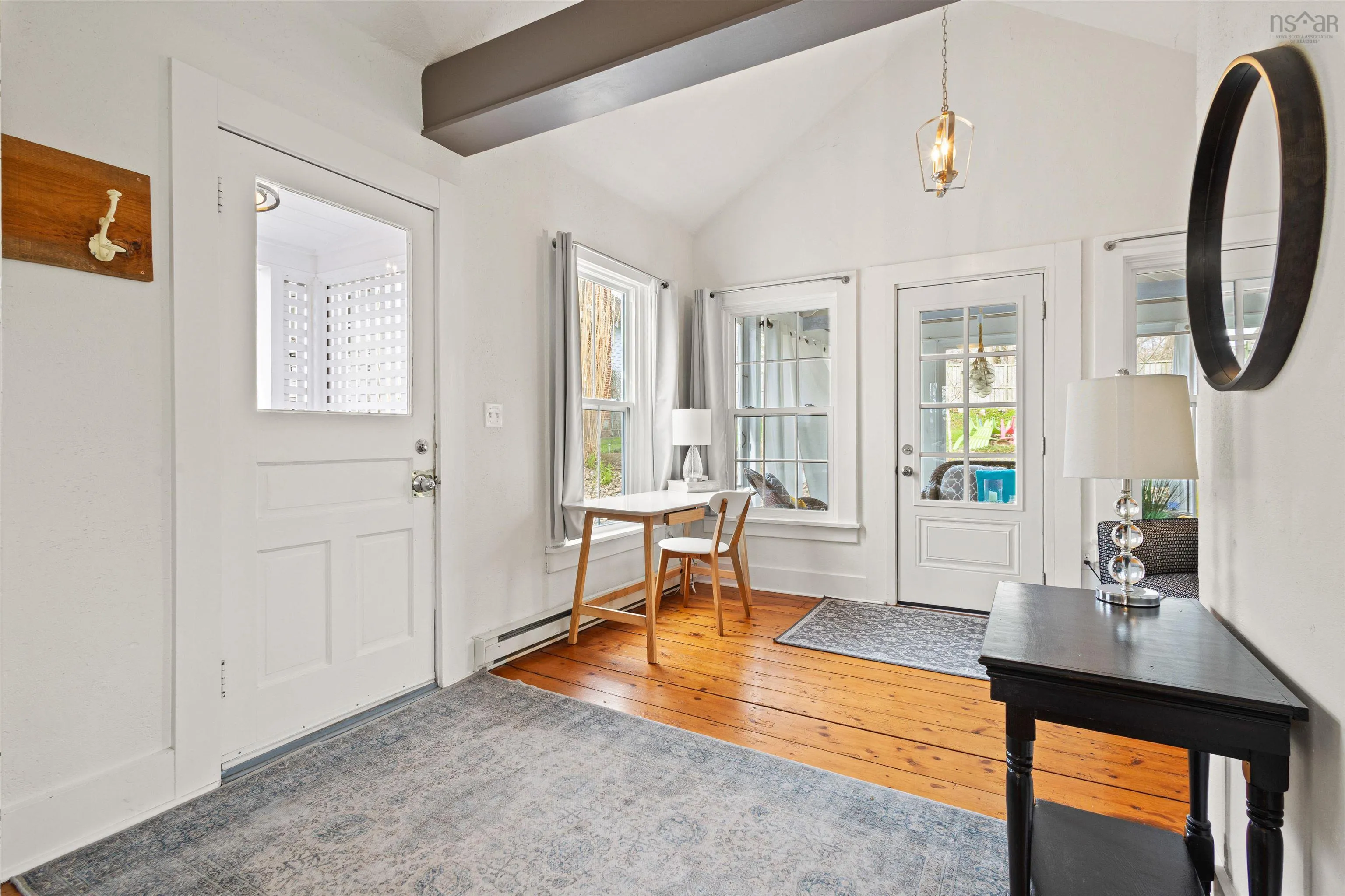89&93 Queen Street, Chester, NS B0J 1J0, 4 Bedrooms Bedrooms, ,1 BathroomBathrooms,Residential,For Sale,Queen,202510386