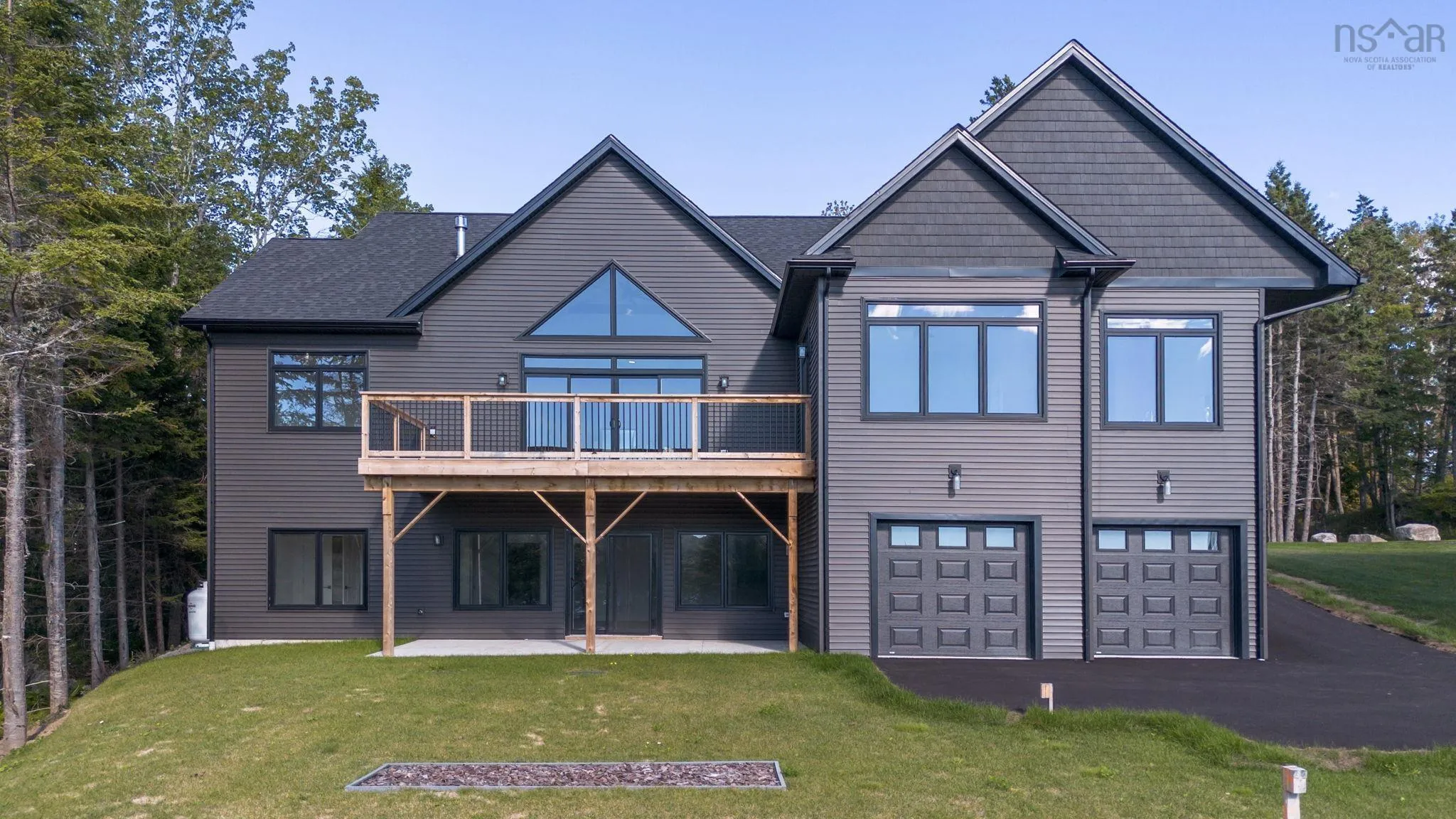 7410 St Margarets Bay Road, Boutiliers Point Ns B3z 1s6, 4 Bedrooms Bedrooms, ,3 BathroomsBathrooms,Residential,For Sale,St Margarets Bay,202509960