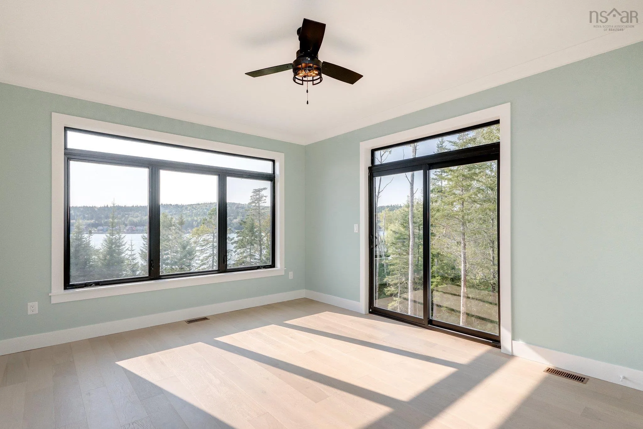 7410 St Margarets Bay Road, Boutiliers Point Ns B3z 1s6, 4 Bedrooms Bedrooms, ,3 BathroomsBathrooms,Residential,For Sale,St Margarets Bay,202509960