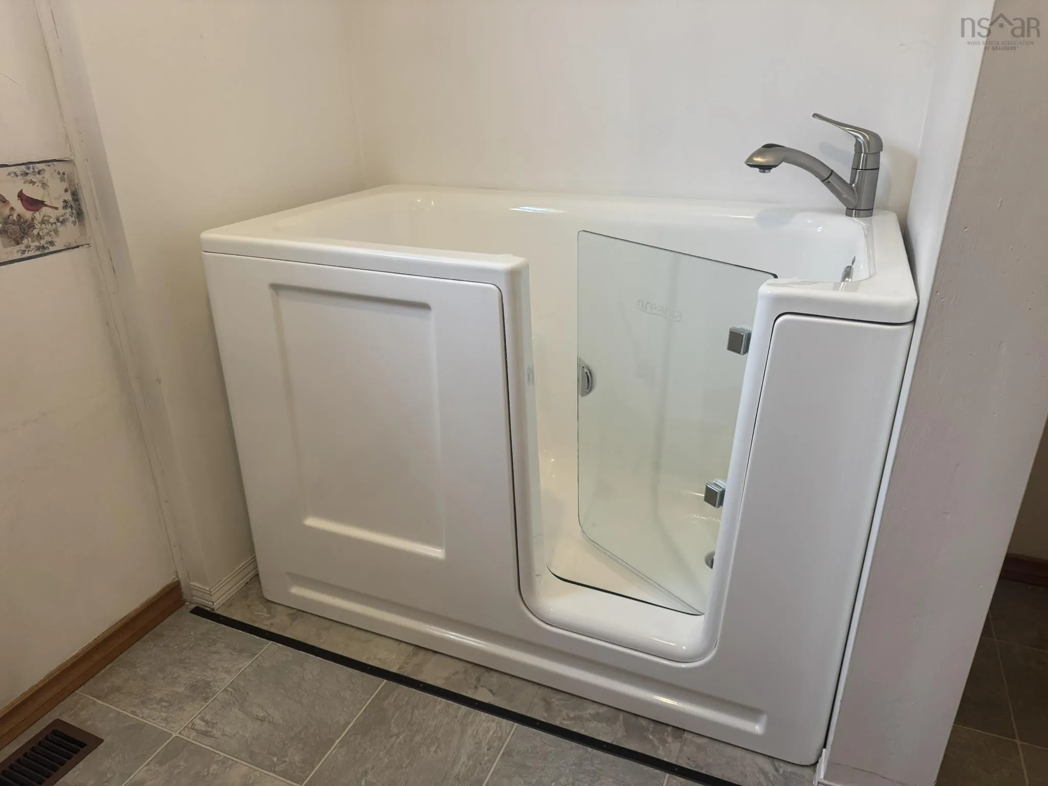 185 West Caledonia Road, Caledonia, NS B0T 1B0, 4 Bedrooms Bedrooms, ,1 BathroomBathrooms,Residential,For Sale,West Caledonia,202517409