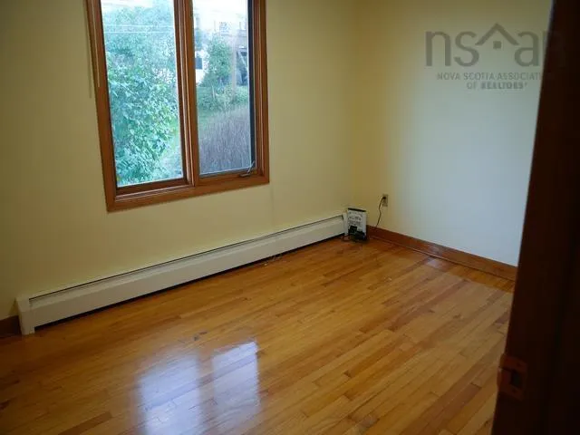4 Starling Street, Halifax, NS B3M 1V8, 5 Bedrooms Bedrooms, ,2 BathroomsBathrooms,Residential,For Sale,Starling,202523680