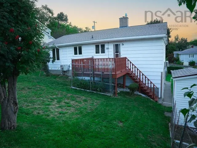 4 Starling Street, Halifax, NS B3M 1V8, 5 Bedrooms Bedrooms, ,2 BathroomsBathrooms,Residential,For Sale,Starling,202523680