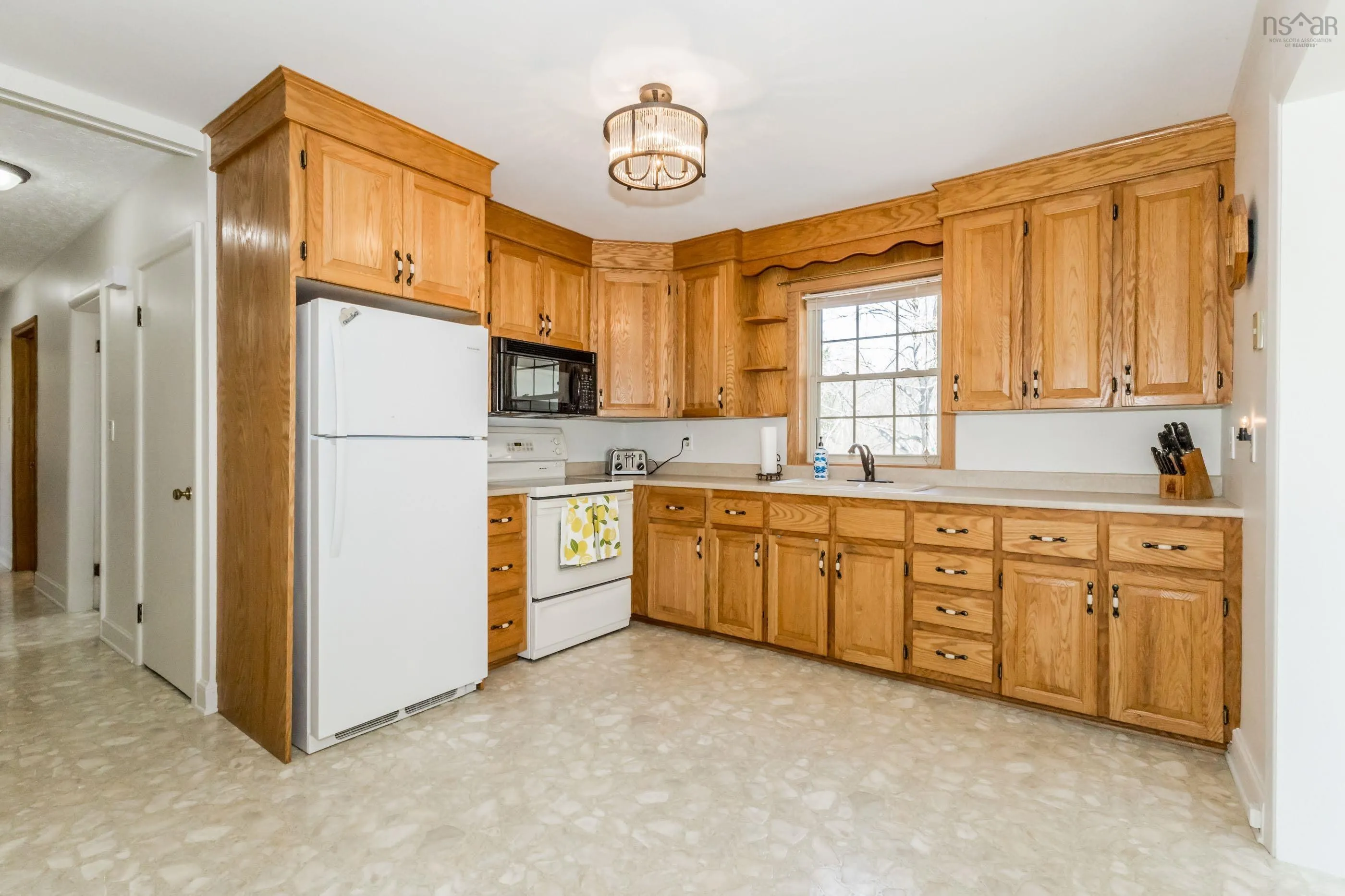 122 Maple Avenue, Berwick, NS B0P 1E0, 3 Bedrooms Bedrooms, ,1 BathroomBathrooms,Residential,For Sale,Maple,202522254
