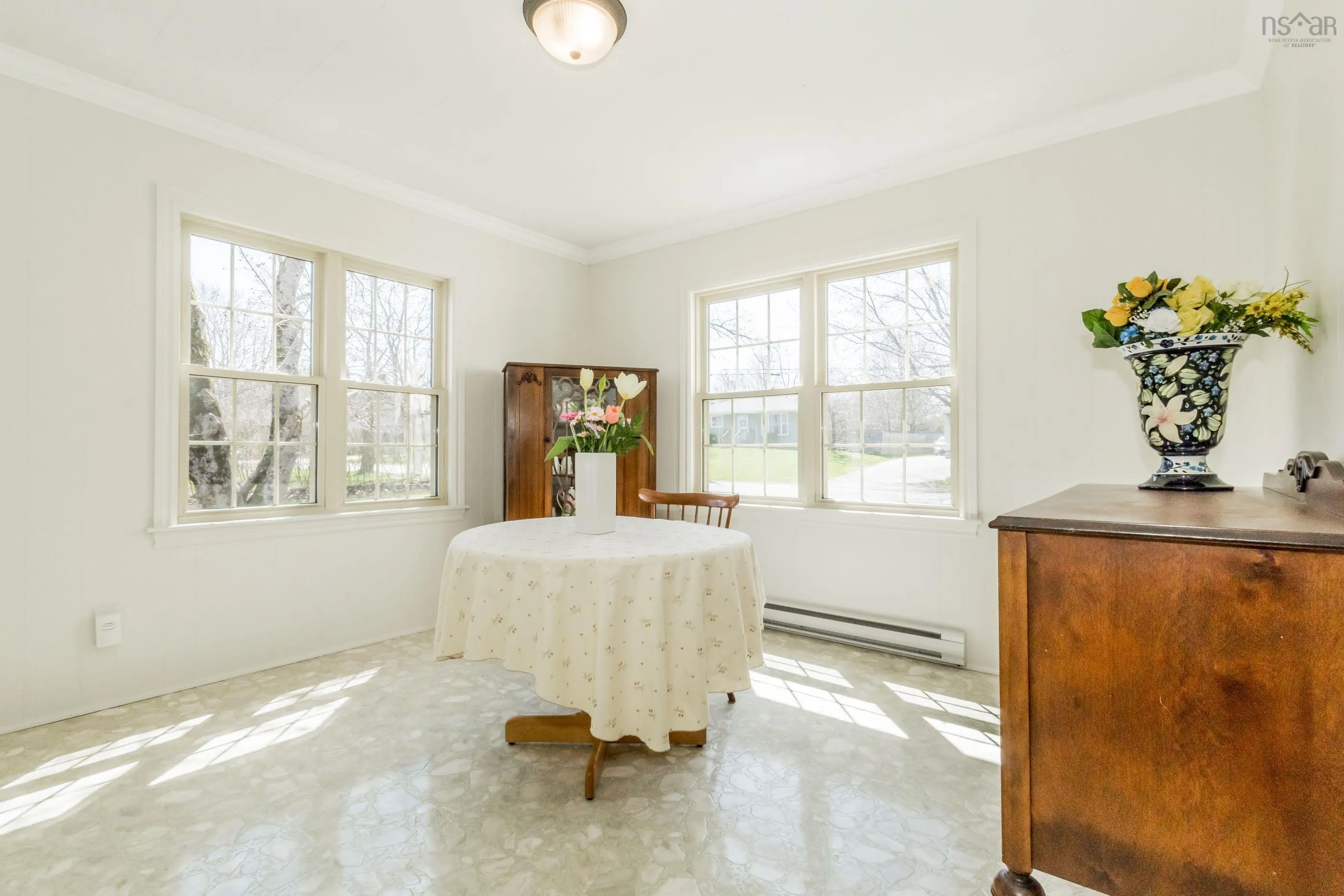 122 Maple Avenue, Berwick, NS B0P 1E0, 3 Bedrooms Bedrooms, ,1 BathroomBathrooms,Residential,For Sale,Maple,202522254
