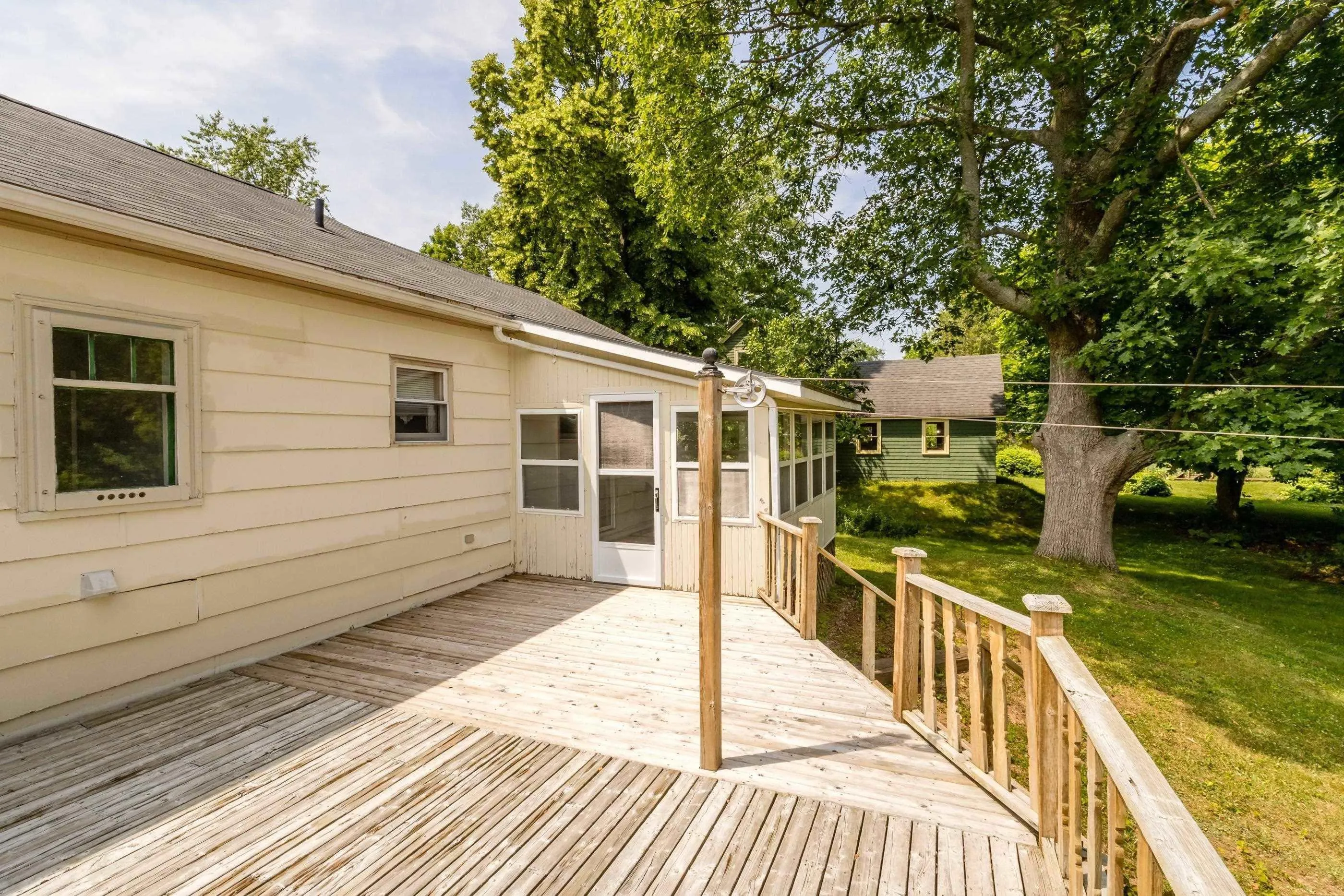 122 Maple Avenue, Berwick, NS B0P 1E0, 3 Bedrooms Bedrooms, ,1 BathroomBathrooms,Residential,For Sale,Maple,202522254