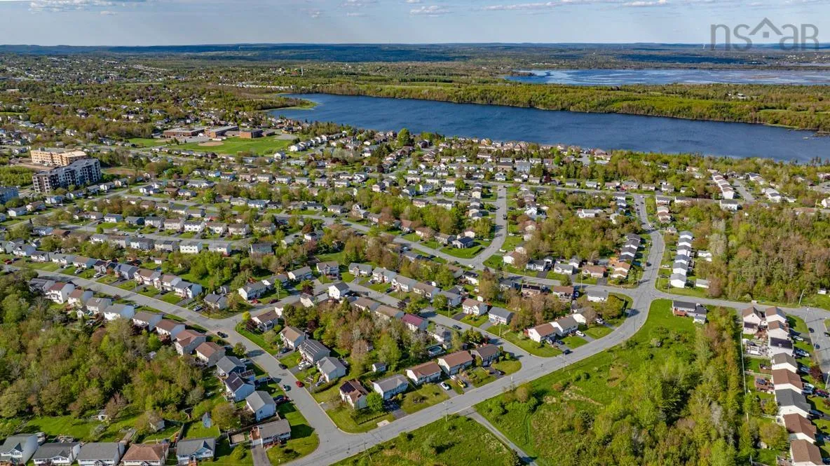 15 Wilton Crescent, Cole Harbour, NS B2V 2S9, 4 Bedrooms Bedrooms, ,2 BathroomsBathrooms,Residential,For Sale,Wilton,202512667