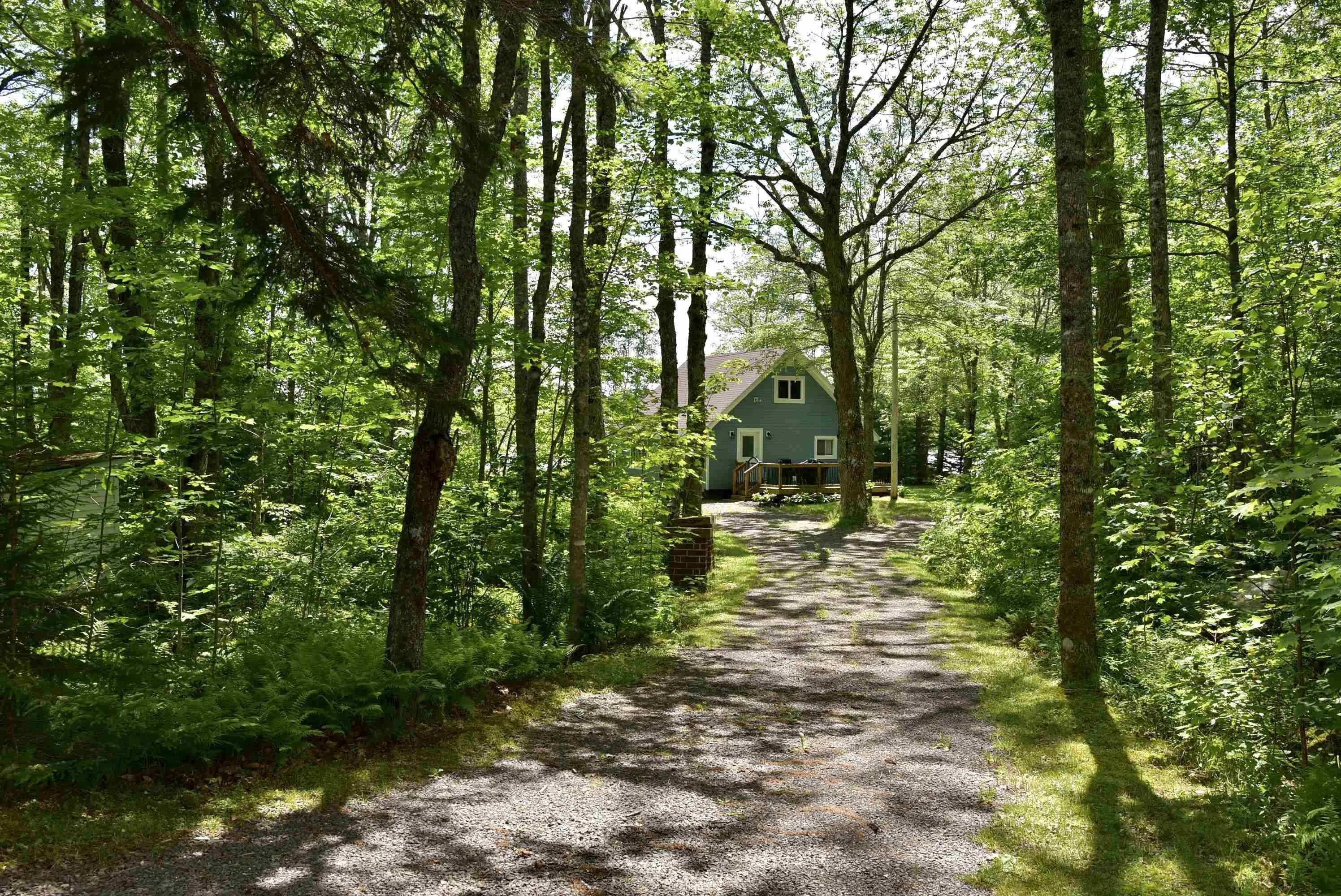 1401 Tree Line Drive, New Albany, NS B0S 1P0, 2 Bedrooms Bedrooms, ,1 BathroomBathrooms,Residential,For Sale,Tree Line,202517918