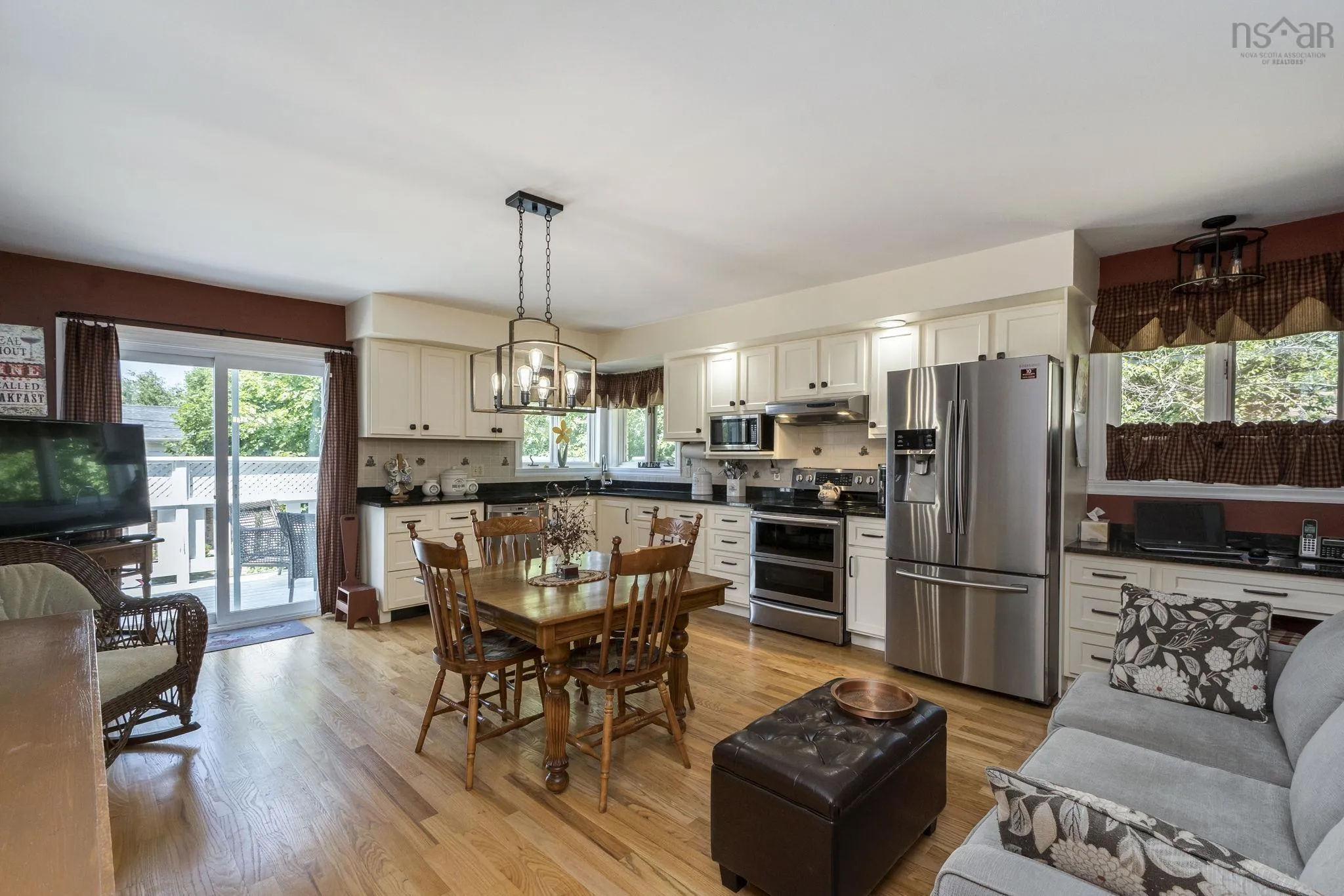 180 Rockmanor Drive, Bedford, NS B4A 3B5, 5 Bedrooms Bedrooms, ,3 BathroomsBathrooms,Residential,For Sale,Rockmanor,202520137