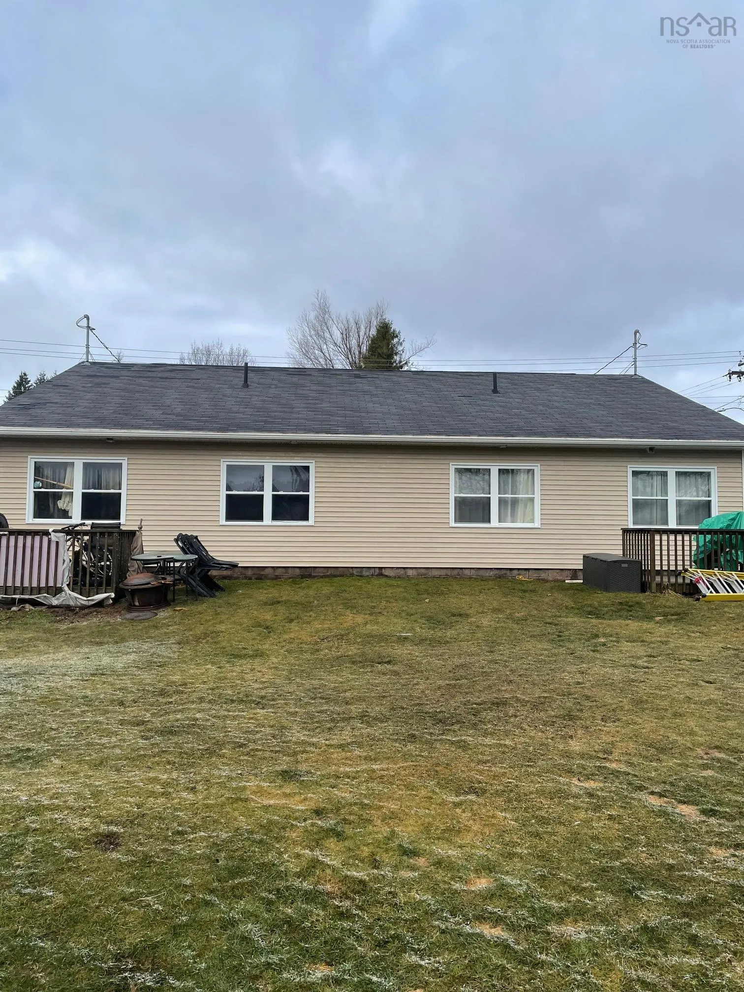 861/863 Beaver Bank Road, Beaver Bank Ns B4g 1c1, ,Residential Income,For Sale,Beaver Bank,202501409