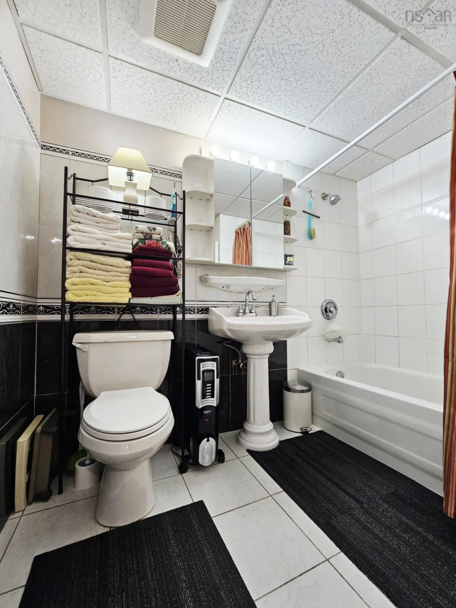 435 Prince Street, Truro, NS B2N 1E6, 9 Bedrooms Bedrooms, ,Residential Income,For Sale,Prince,202520595