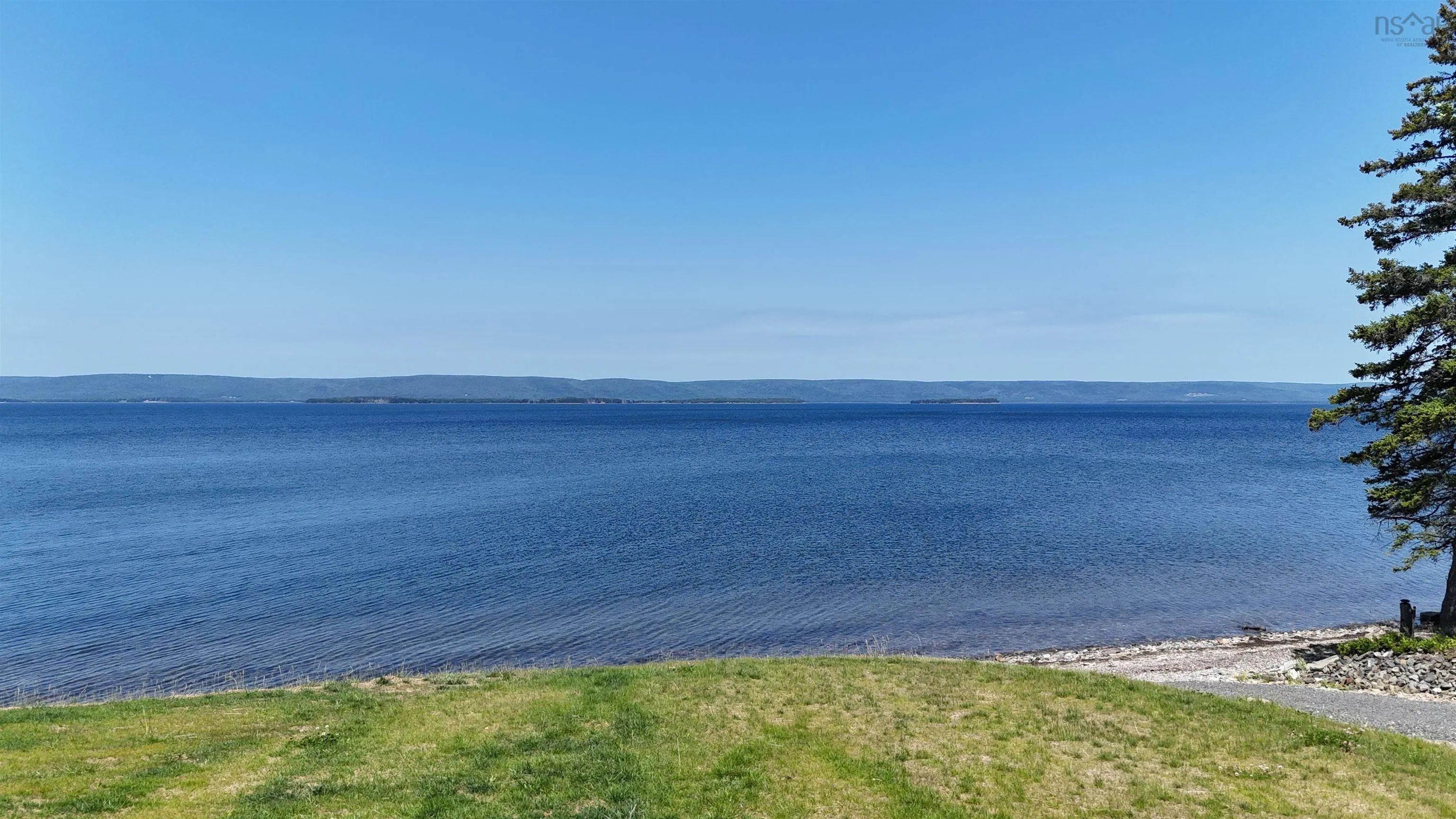 West Bay Highway, St Georges Channel, NS B0E 3K0, 1 Bedroom Bedrooms, ,1 BathroomBathrooms,Residential,For Sale,West Bay,202519020