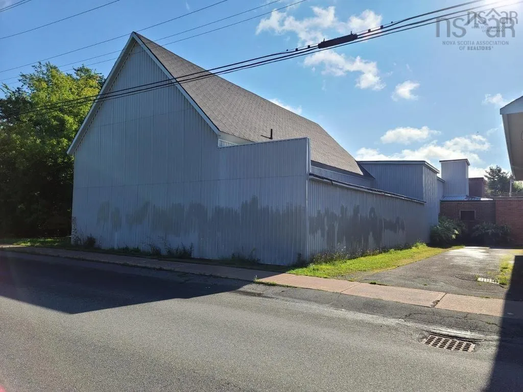 323 Frederick Street, New Glasgow, NS B2H 3N9, ,Commercial Sale,For Sale,Frederick,202520299