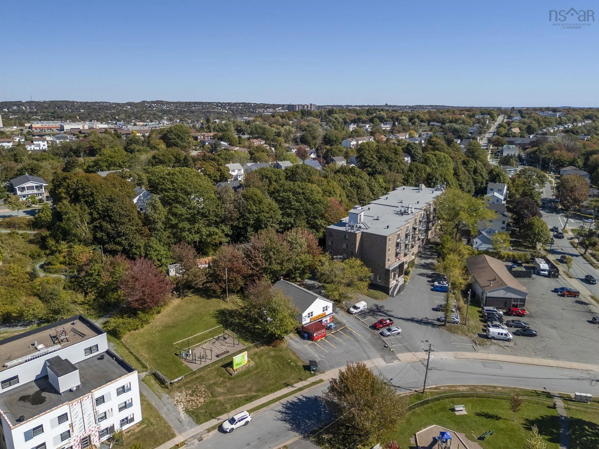 16-6 Lakefront Road, Dartmouth, NS B2Y 3C3, 4 Bedrooms Bedrooms, ,Residential Income,For Sale,Lakefront,202525250