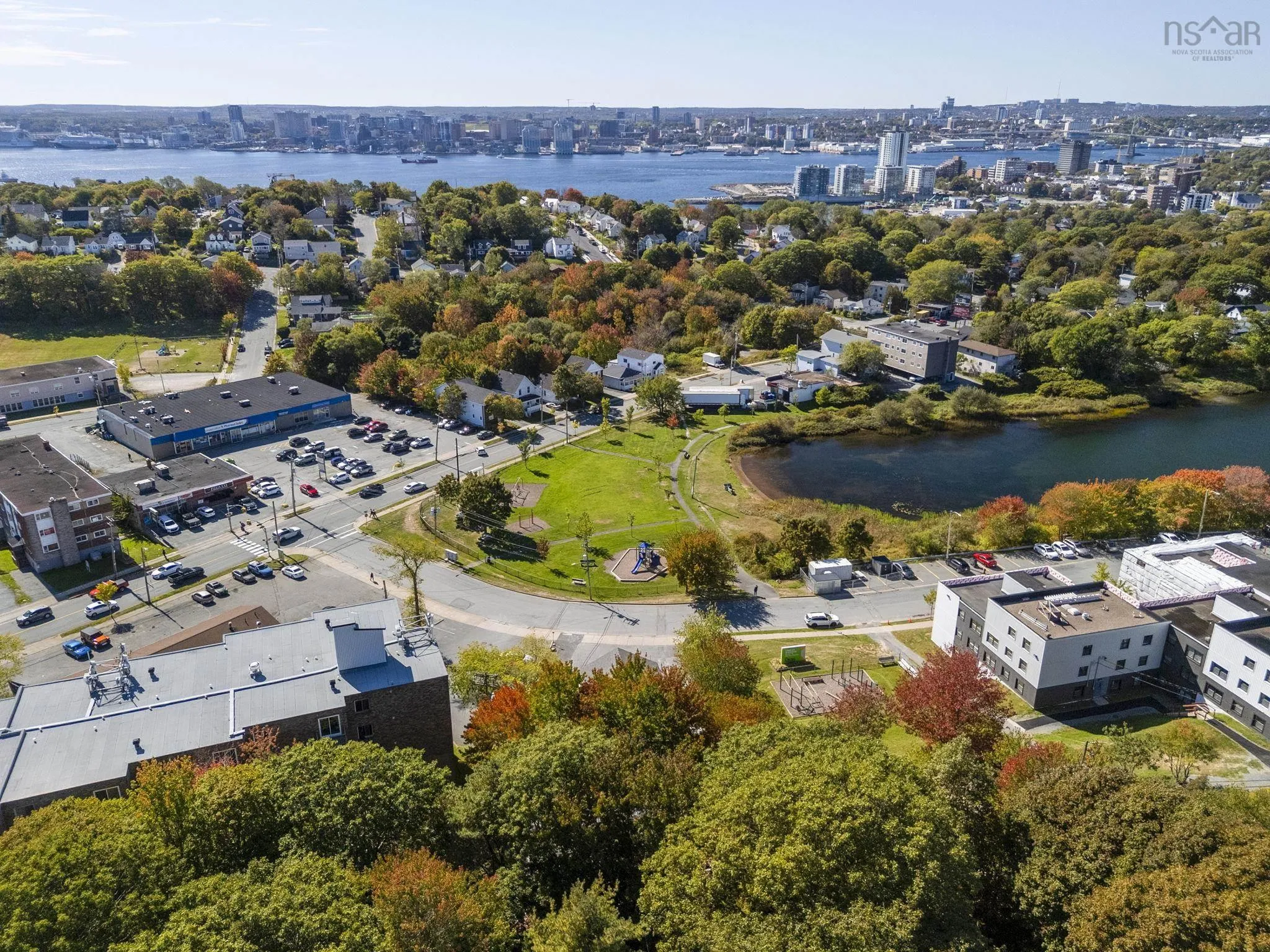 16-6 Lakefront Road, Dartmouth, NS B2Y 3C3, 4 Bedrooms Bedrooms, ,Residential Income,For Sale,Lakefront,202525250