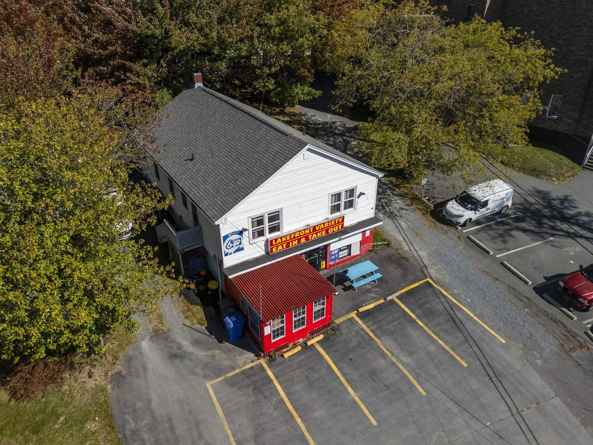 16-6 Lakefront Road, Dartmouth, NS B2Y 3C3, 4 Bedrooms Bedrooms, ,Residential Income,For Sale,Lakefront,202525250