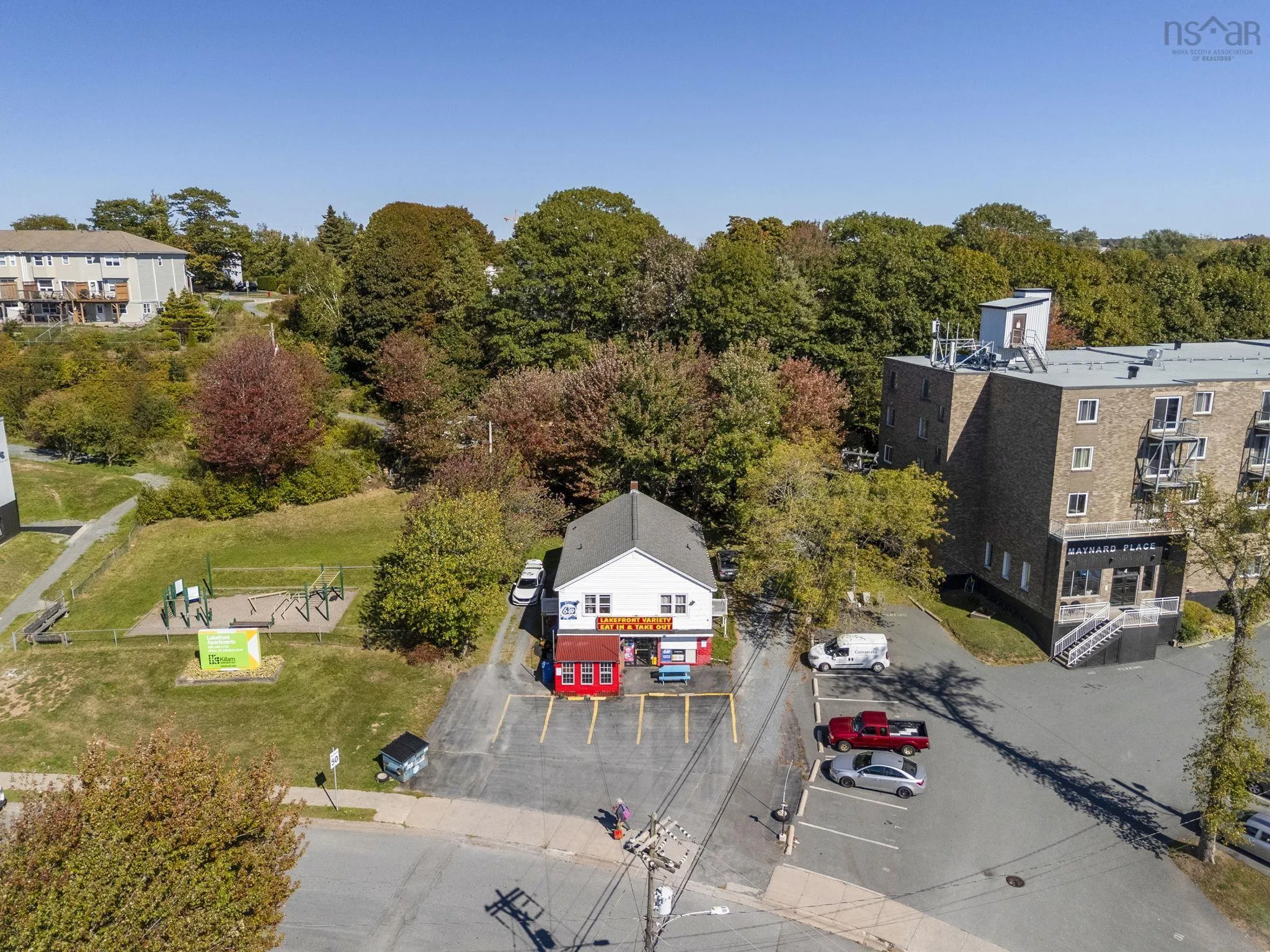 16-6 Lakefront Road, Dartmouth, NS B2Y 3C3, 4 Bedrooms Bedrooms, ,Residential Income,For Sale,Lakefront,202525250