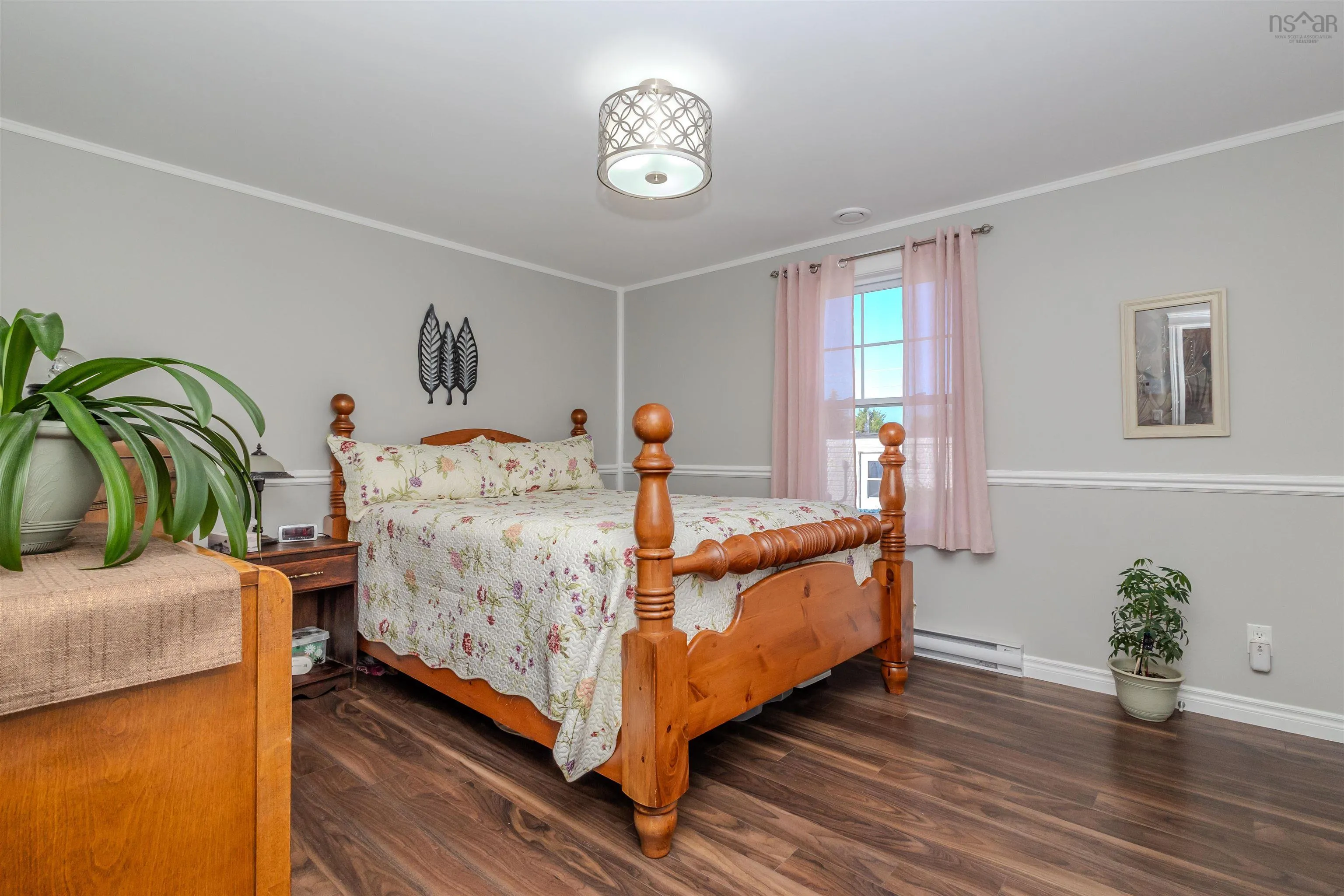 77 Bendix Street, Sydney Mines, NS B1V 3C4, 3 Bedrooms Bedrooms, ,2 BathroomsBathrooms,Residential,For Sale,Bendix,202521954