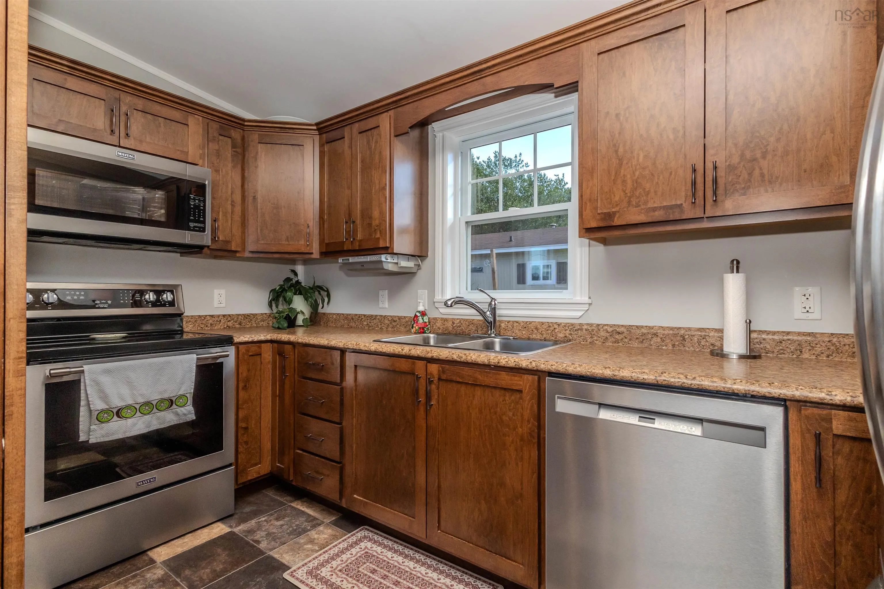 77 Bendix Street, Sydney Mines, NS B1V 3C4, 3 Bedrooms Bedrooms, ,2 BathroomsBathrooms,Residential,For Sale,Bendix,202521954