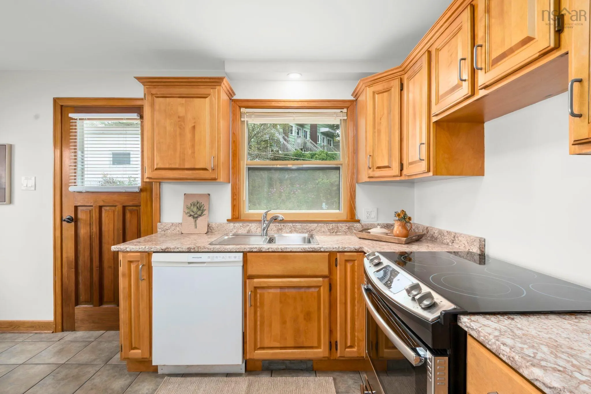 3790 Kencrest Avenue, Halifax, NS B3K 3L5, 4 Bedrooms Bedrooms, ,2 BathroomsBathrooms,Residential,For Sale,Kencrest,202522956
