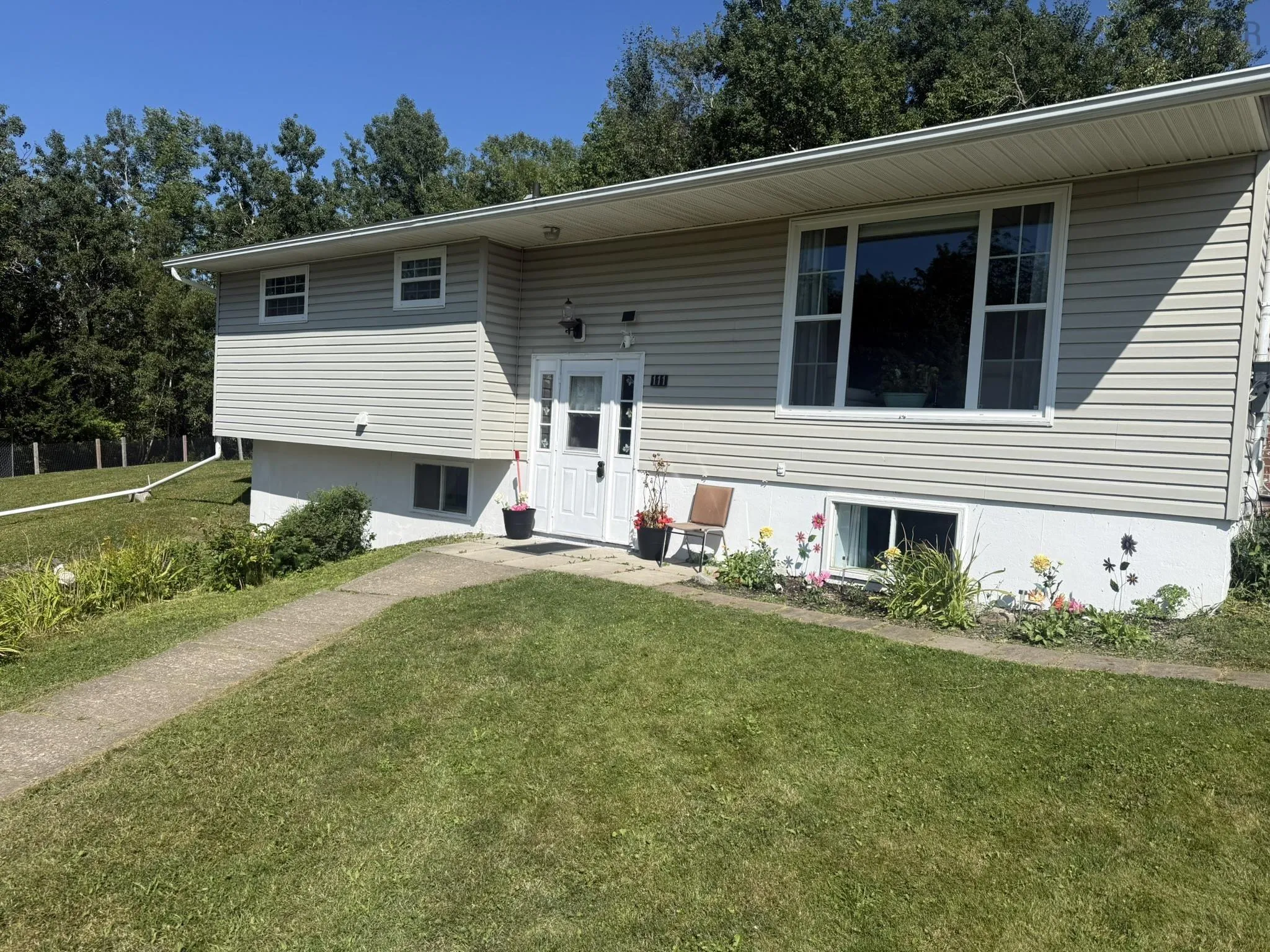 111 Grandview Avenue, Trenton Ns B0k 1x0, 4 Bedrooms Bedrooms, ,2 BathroomsBathrooms,Residential,For Sale,Grandview,202502786
