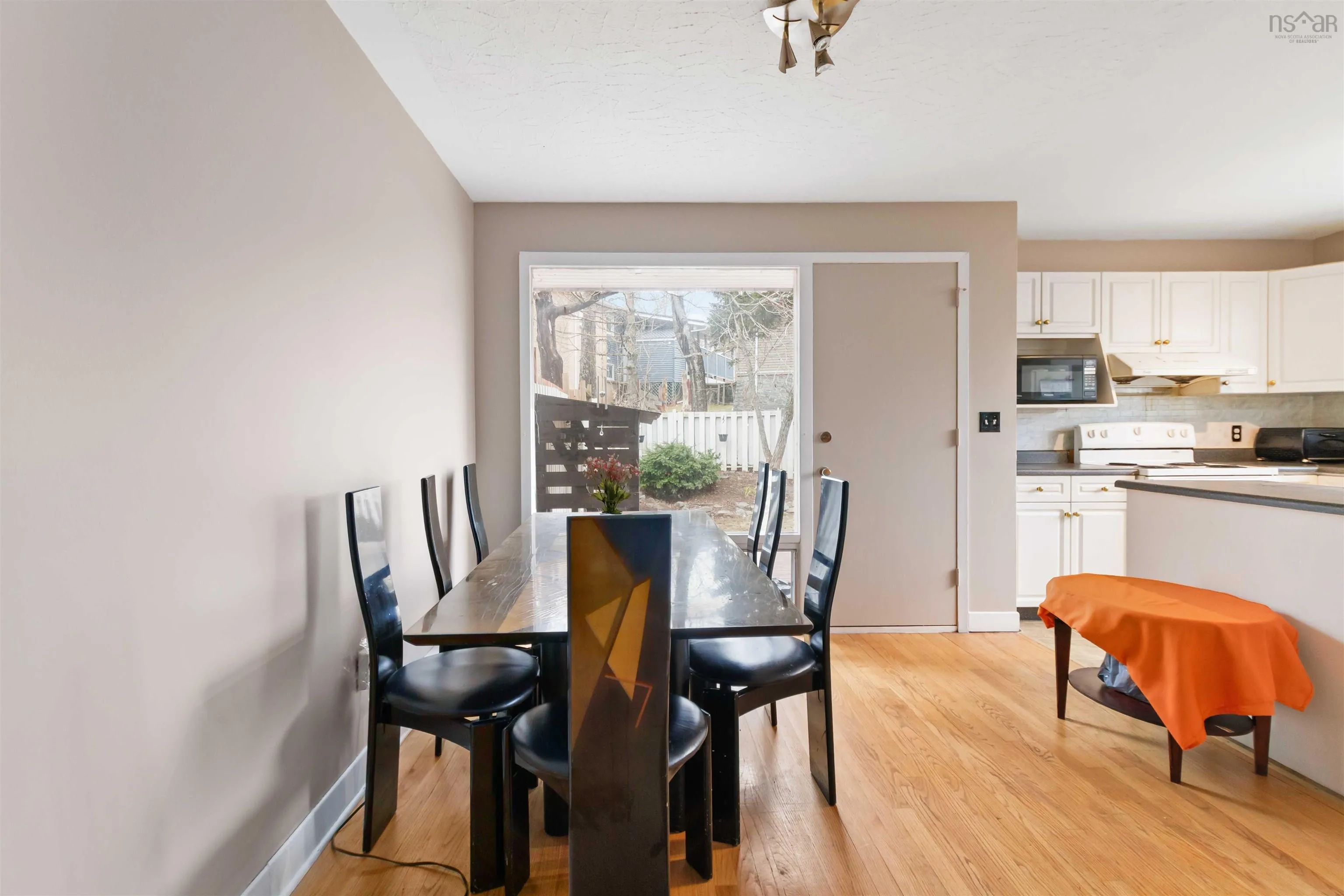 16 Oakburn Court, Halifax Ns B3m 2w6, 3 Bedrooms Bedrooms, ,2 BathroomsBathrooms,Residential,For Sale,Oakburn,202507848
