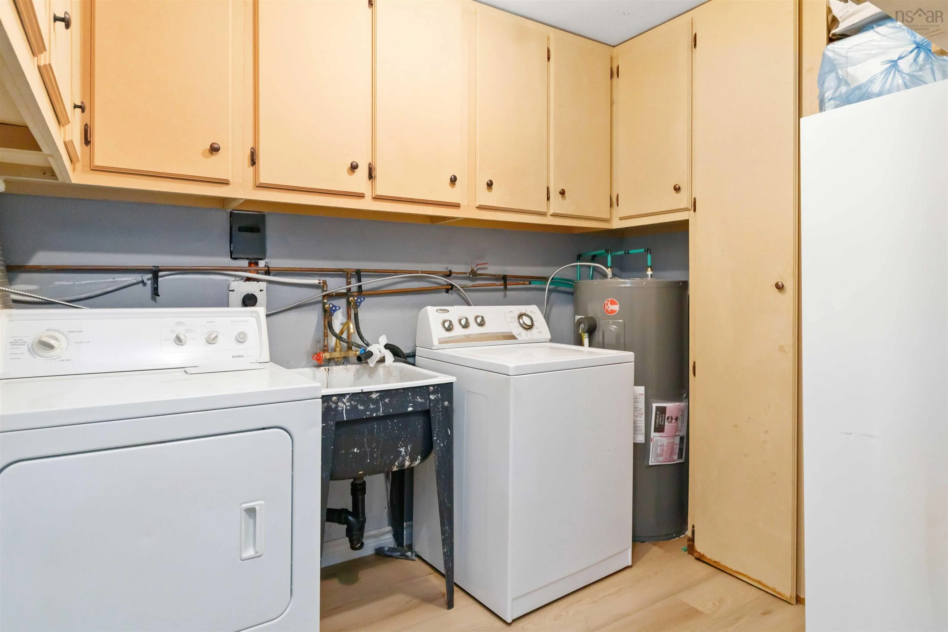 16 Oakburn Court, Halifax Ns B3m 2w6, 3 Bedrooms Bedrooms, ,2 BathroomsBathrooms,Residential,For Sale,Oakburn,202507848
