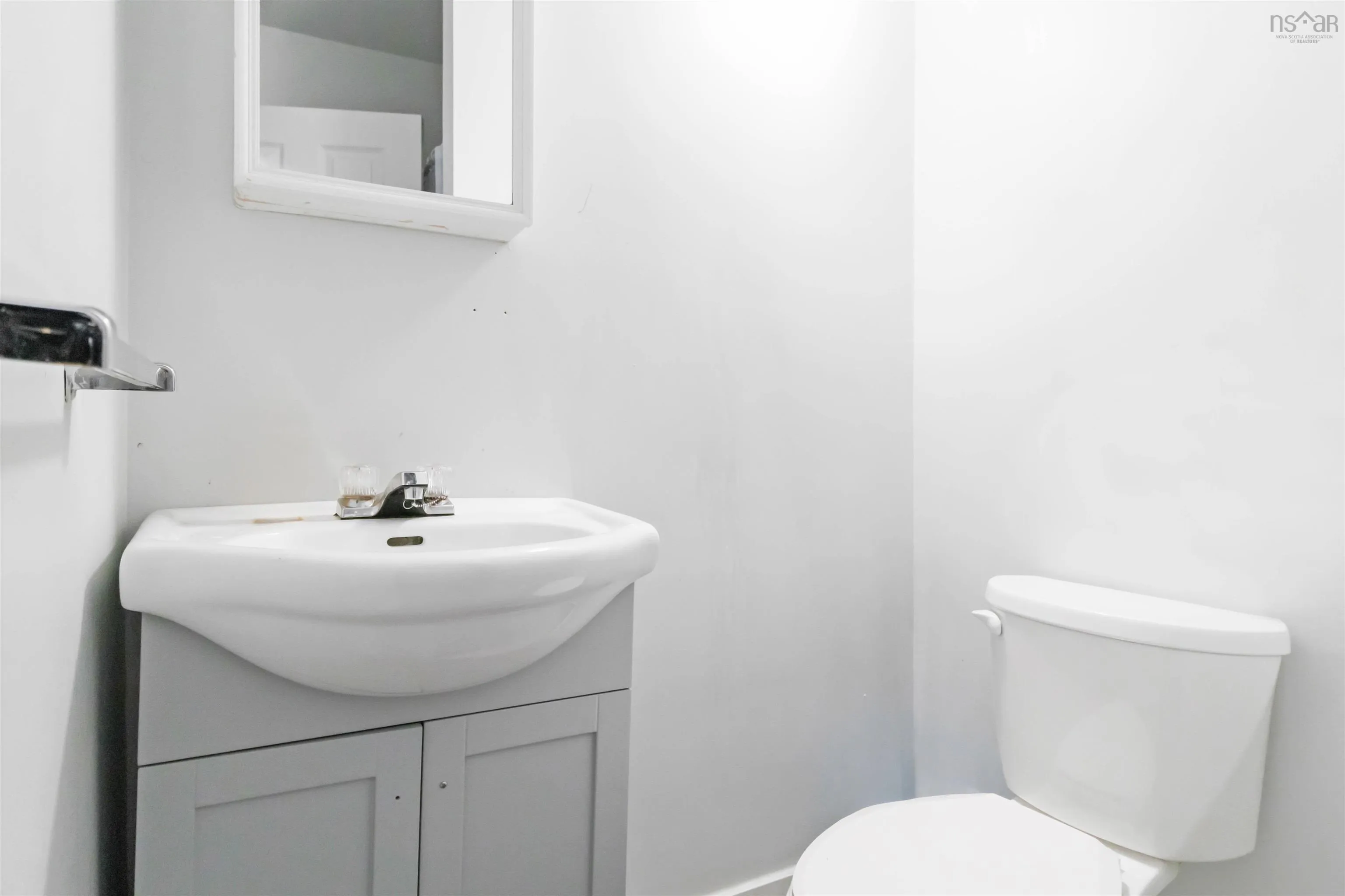 16 Oakburn Court, Halifax Ns B3m 2w6, 3 Bedrooms Bedrooms, ,2 BathroomsBathrooms,Residential,For Sale,Oakburn,202507848